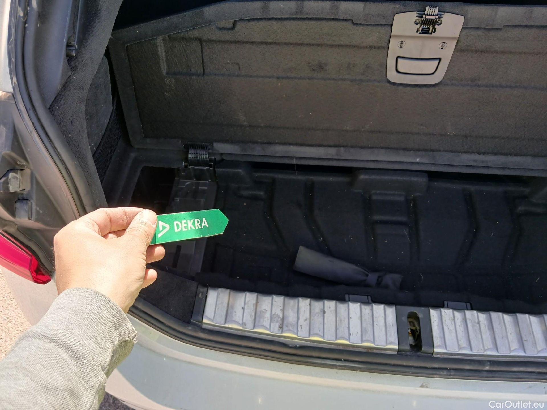  Bmw  Serie 3 BMW  / 2019 / 5P / familiar 320d Auto.Touring #13