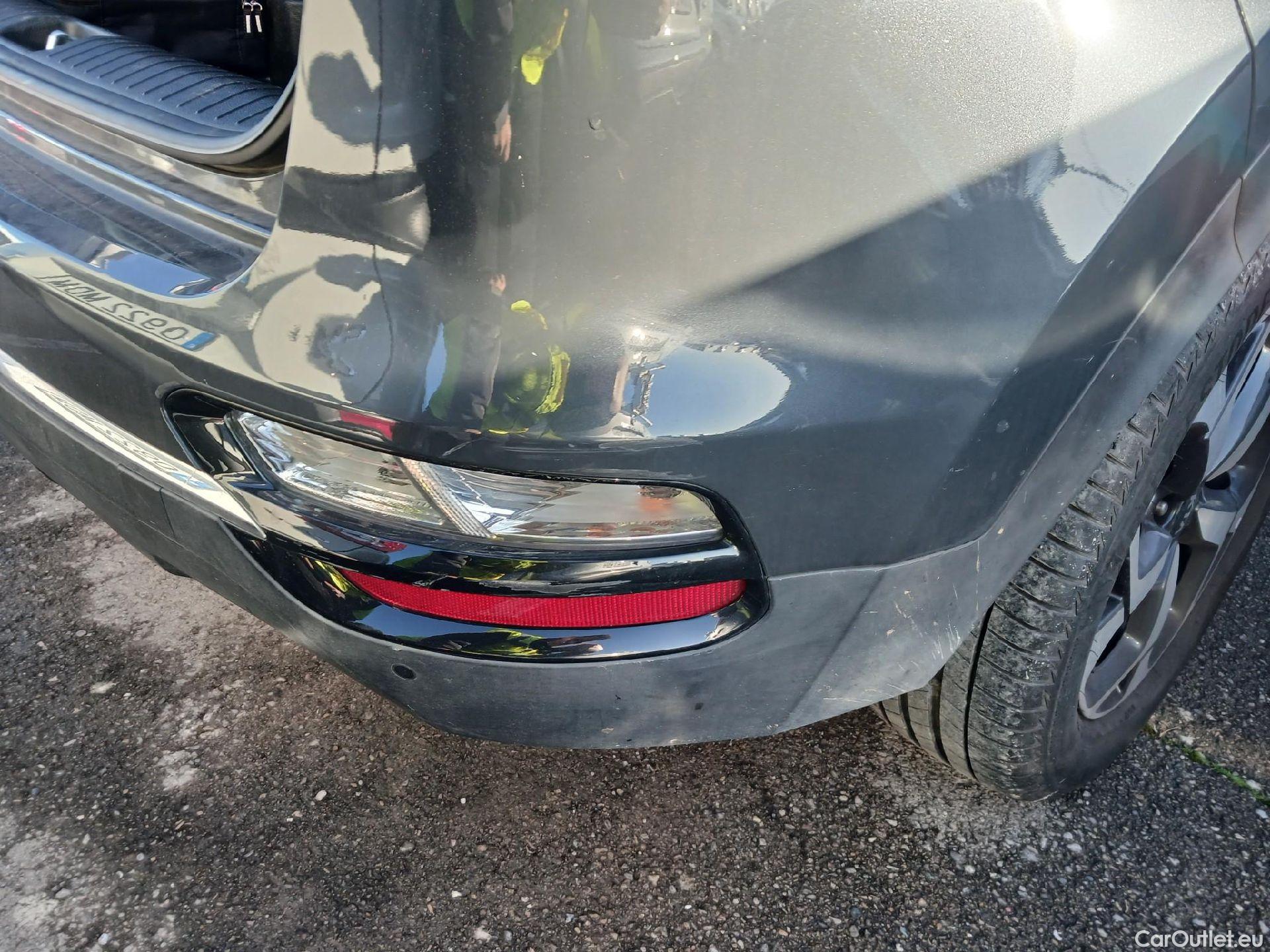  KIA  Sportage KIA  1.6MHEV Drive 100kW(136CV) 4x2(Crist Tintados) #17