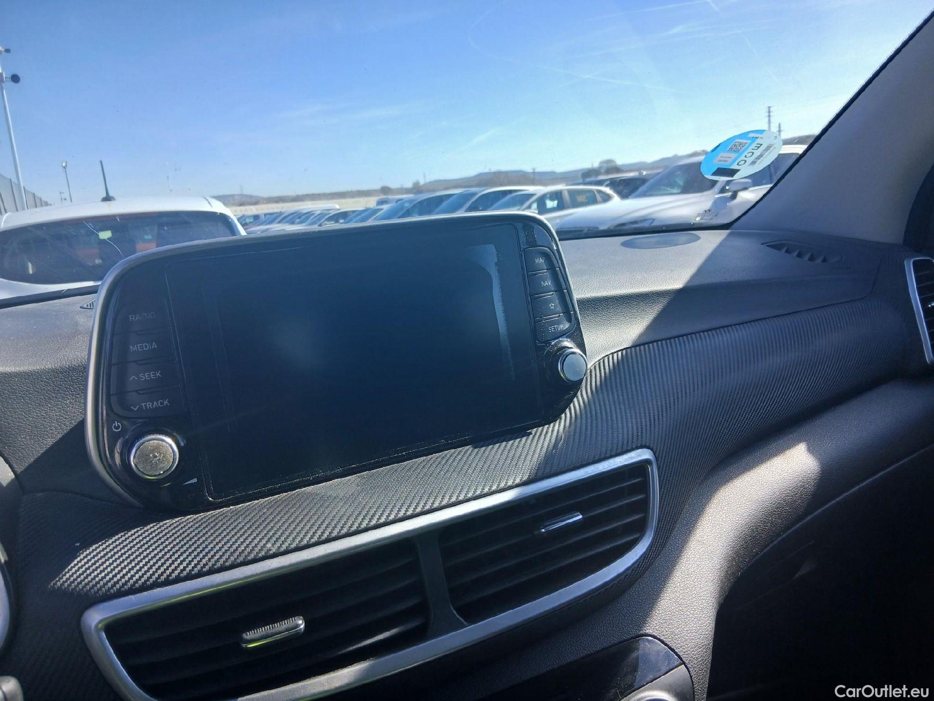  Hyundai  Tucson HYUNDAI  / 2018 / 5P / todoterreno  CRDI 1.6 116 CV 48V 4X2 SLE(SP)(SL) #8