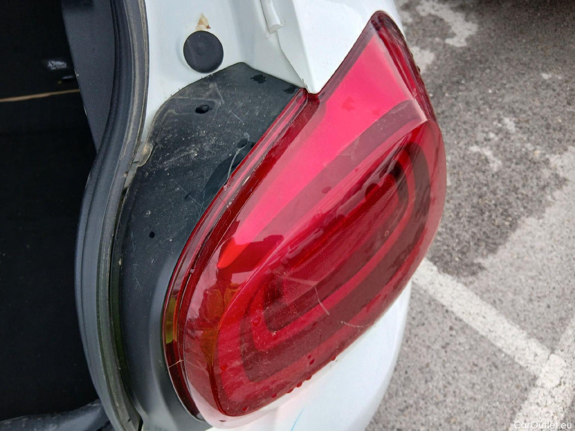  Citroen  C3 CITROEN  / 2020 / 5P / berlina con portón BlueHDi 75KW (100CV) S&S Live Pack #26