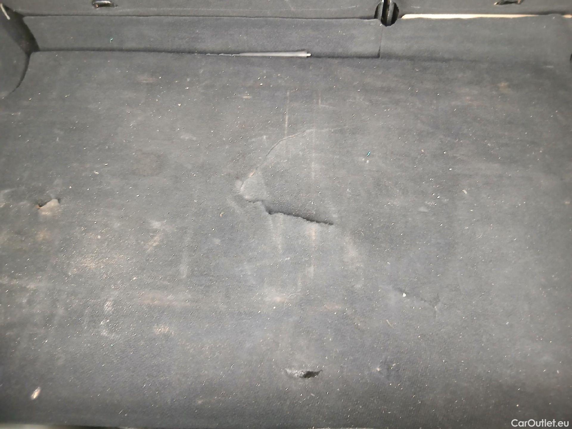  Citroen  C3 CITROEN  / 2020 / 5P / berlina con portón BlueHDi 75KW (100CV) S&S Live Pack #30