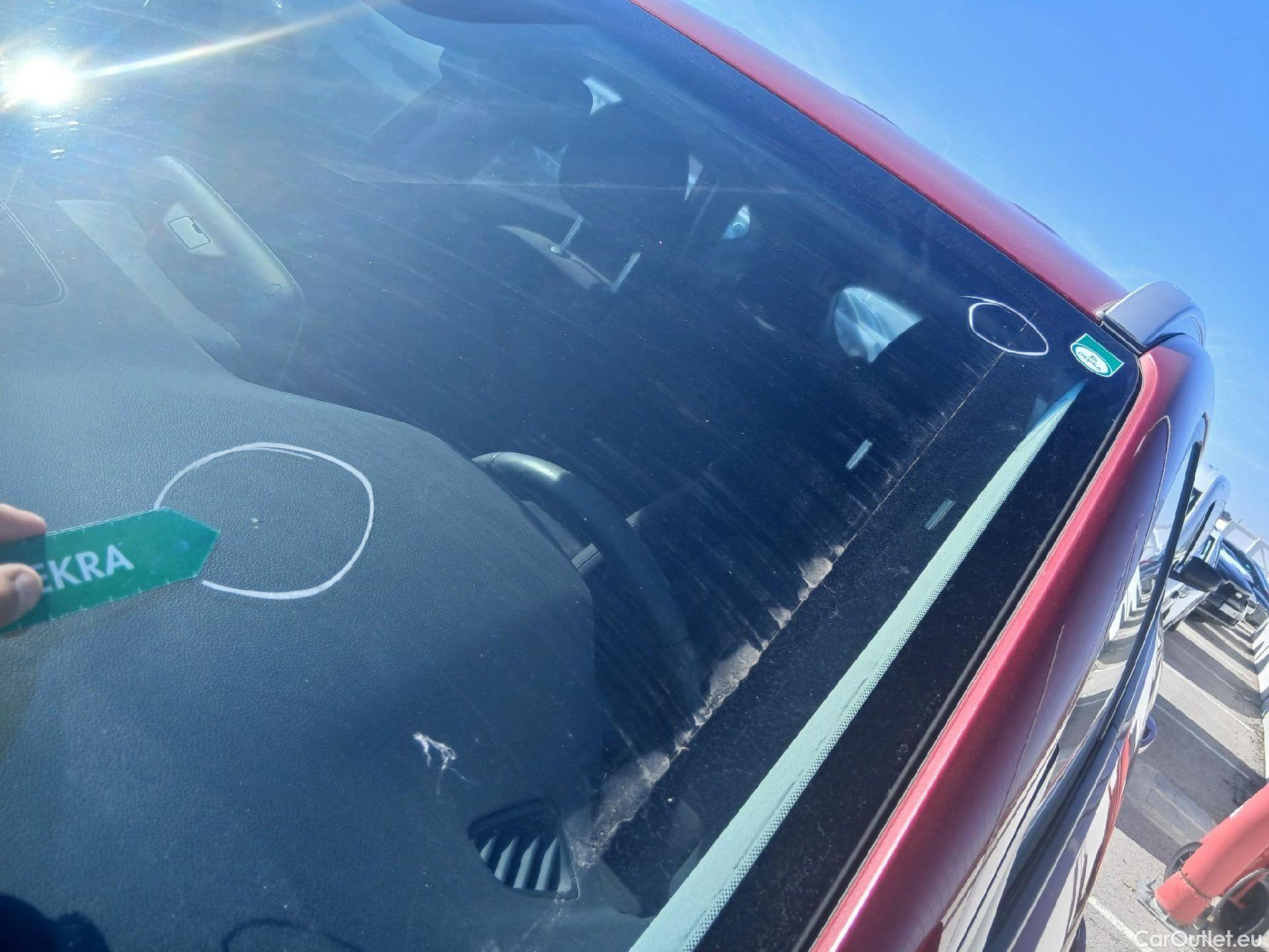  Hyundai  Tucson HYUNDAI  / 2018 / 5P / todoterreno  CRDI 1.6 116 CV 48V 4X2 SLE(SP)(SL) #16