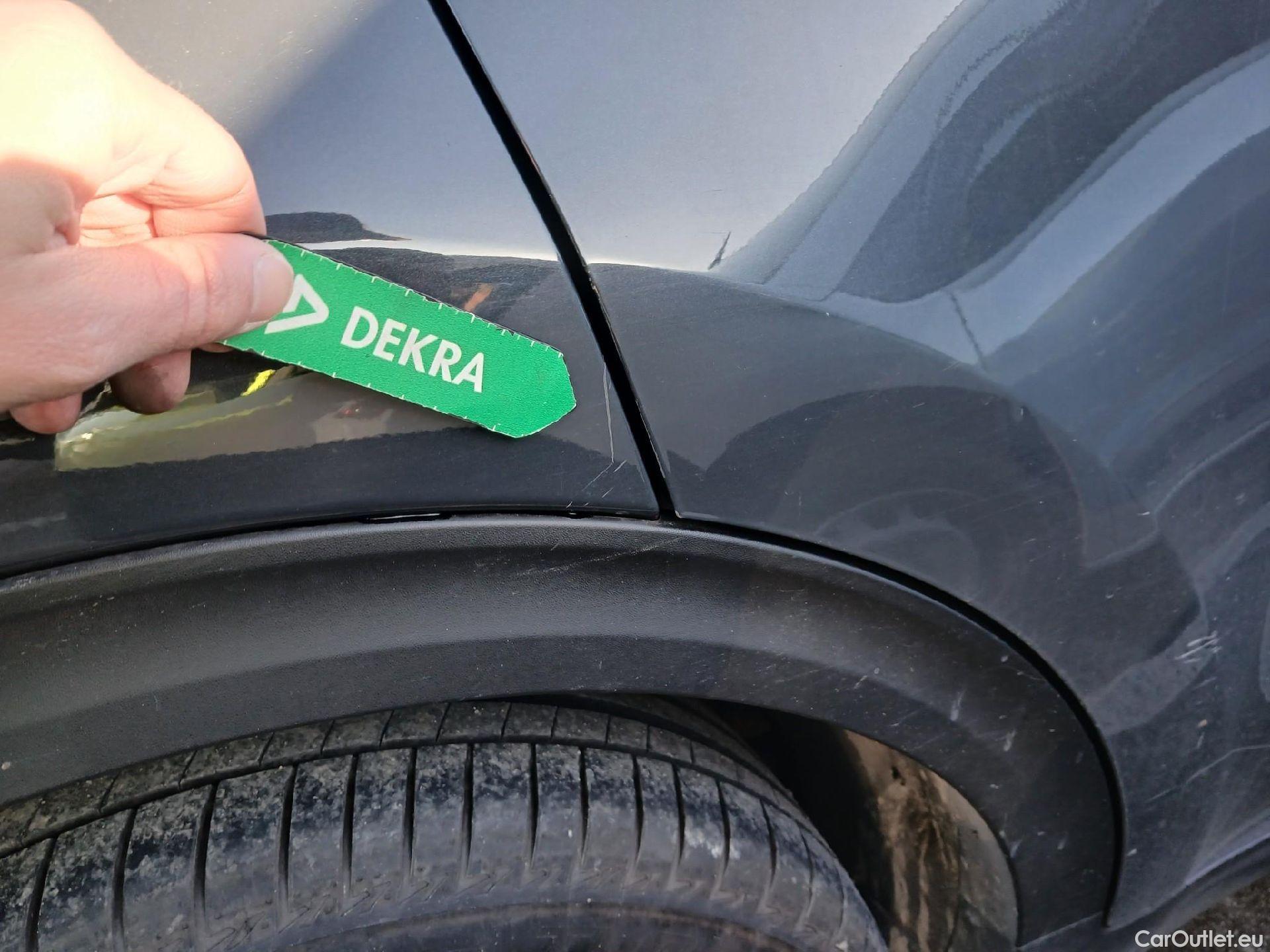  KIA  Sportage KIA  1.6MHEV Drive 100kW(136CV) 4x2(Crist Tintados) #24