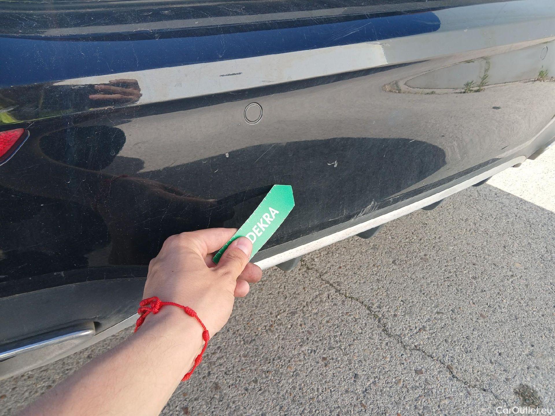  Mercedes  A-Klasse MERCEDES-BENZ Clase A berlina con portón A 250 e 220 CV 11 kWh #Opcionales 5800€# #40