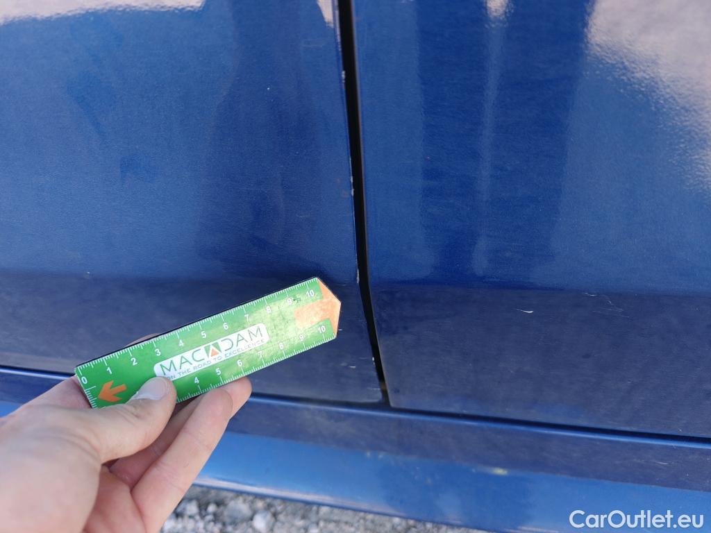  Mercedes  C-Klasse MERCEDES-BENZ Clase C / 2021 / 4P / sedán C 220 d #23