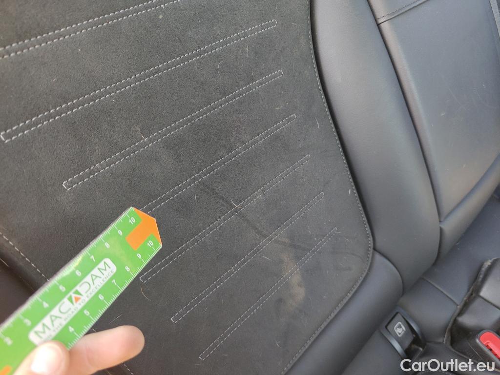  Mercedes  C-Klasse MERCEDES-BENZ Clase C / 2021 / 4P / sedán C 220 d #34