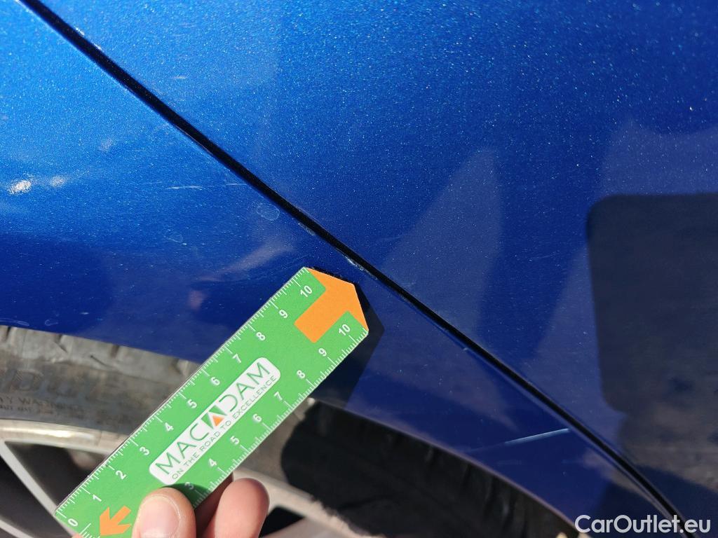  Mercedes  C-Klasse MERCEDES-BENZ Clase C / 2021 / 4P / sedán C 220 d #58