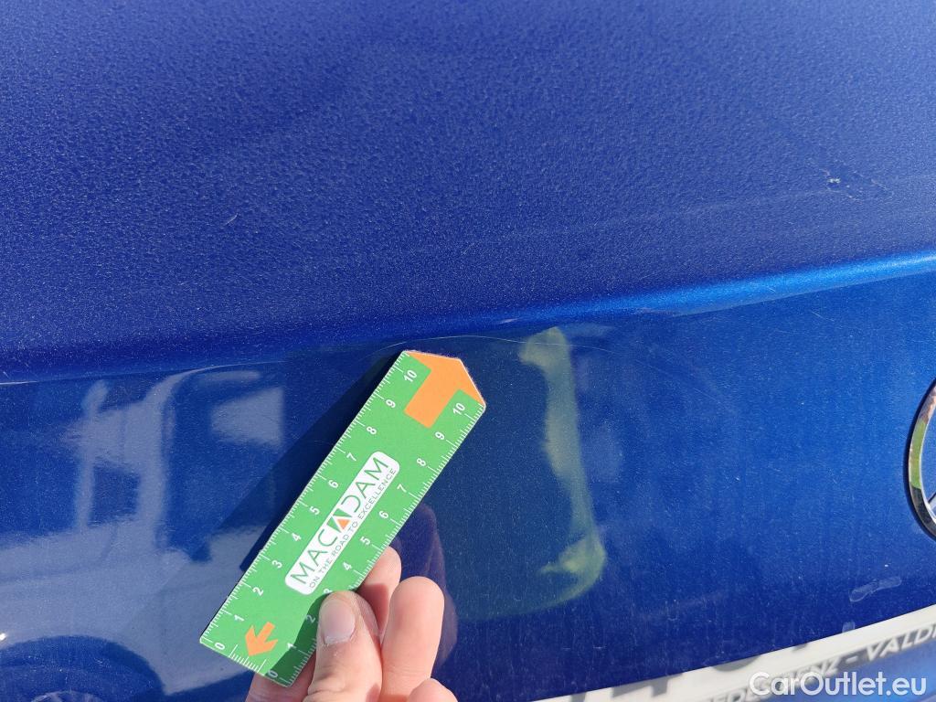  Mercedes  C-Klasse MERCEDES-BENZ Clase C / 2021 / 4P / sedán C 220 d #9