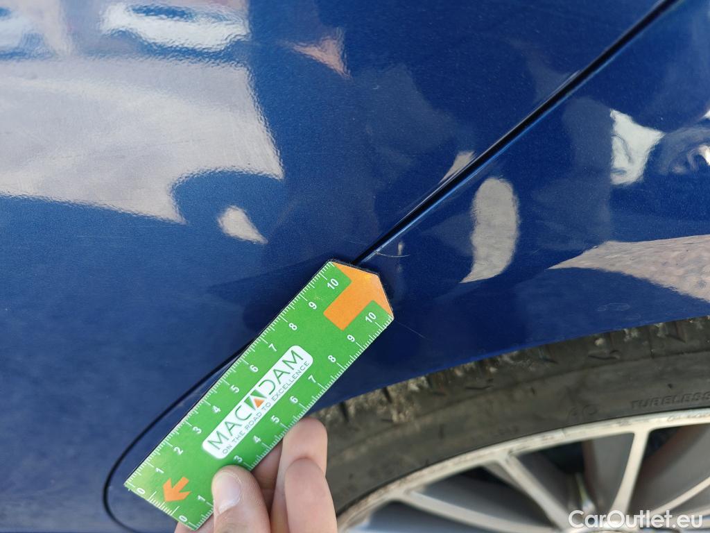  Mercedes  C-Klasse MERCEDES-BENZ Clase C / 2021 / 4P / sedán C 220 d #46