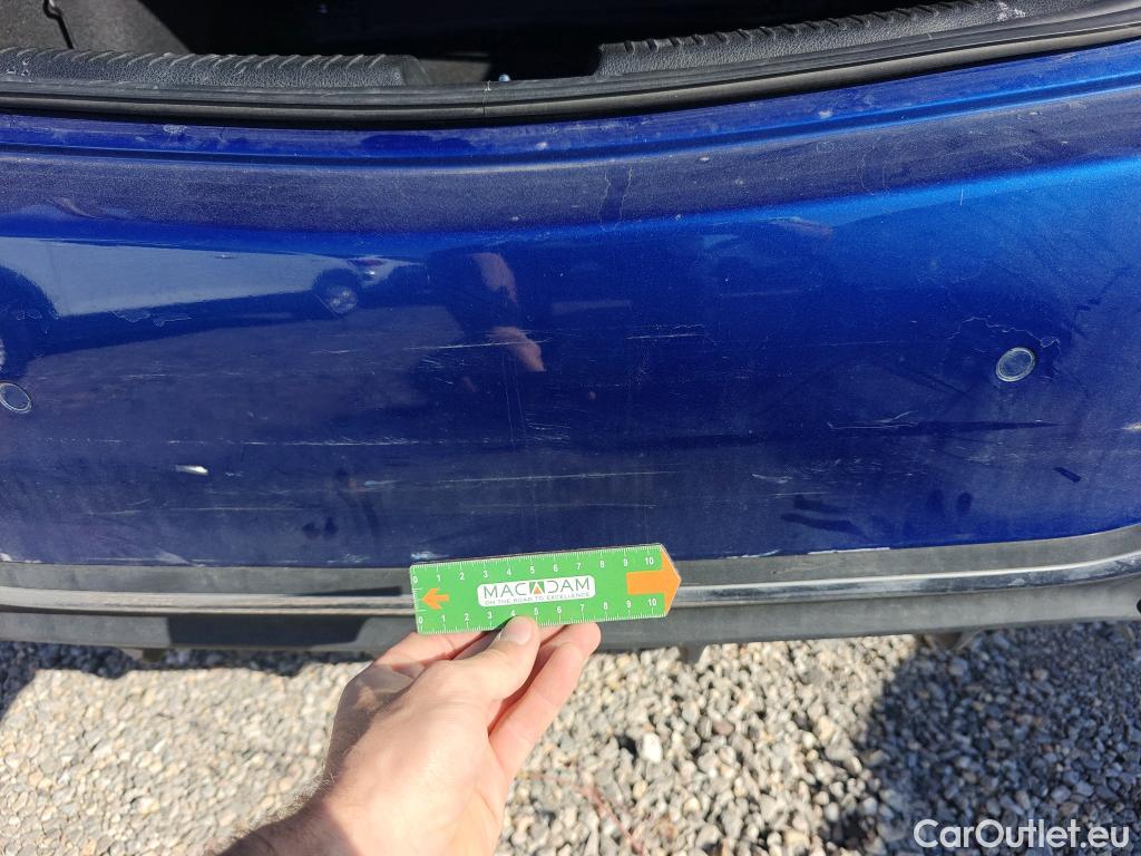  Mercedes  C-Klasse MERCEDES-BENZ Clase C / 2021 / 4P / sedán C 220 d #42