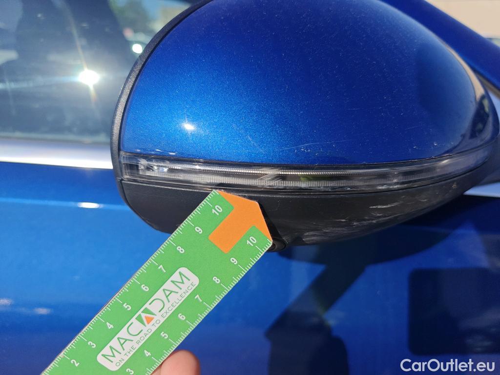  Mercedes  C-Klasse MERCEDES-BENZ Clase C / 2021 / 4P / sedán C 220 d #50