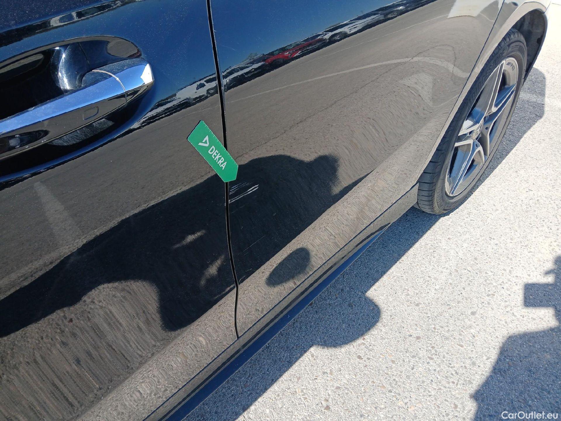  Mercedes  A-Klasse MERCEDES-BENZ Clase A berlina con portón A 250 e 220 CV 11 kWh #Opcionales 5800€# #33