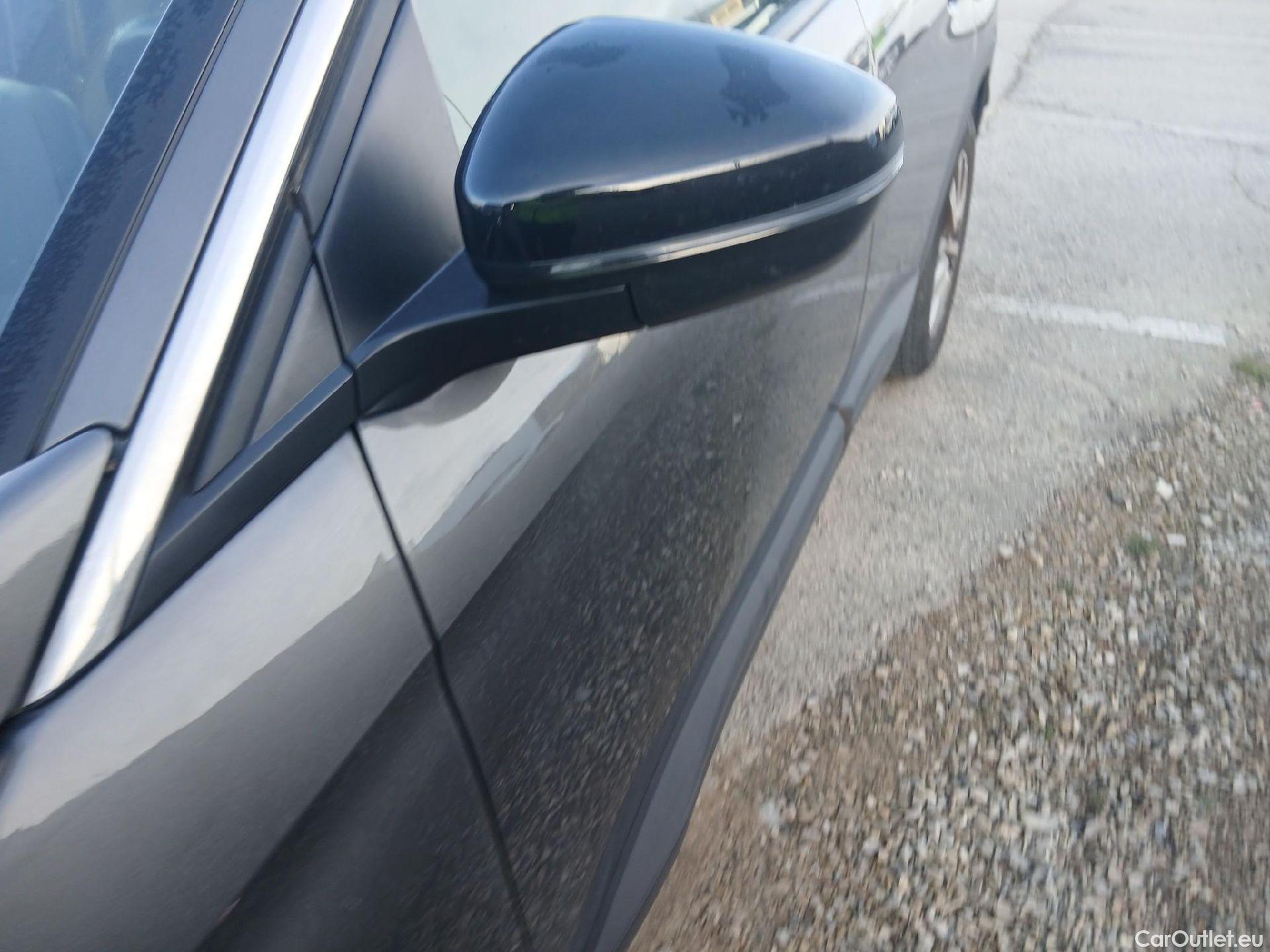  Peugeot  3008 PEUGEOT  / 2020 / 5P / todoterreno 1.5 BlueHDi 96kW (130CV) S&S Active Pack (AC3) #8