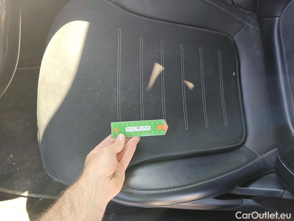  Mercedes  C-Klasse MERCEDES-BENZ Clase C / 2021 / 4P / sedán C 220 d #26