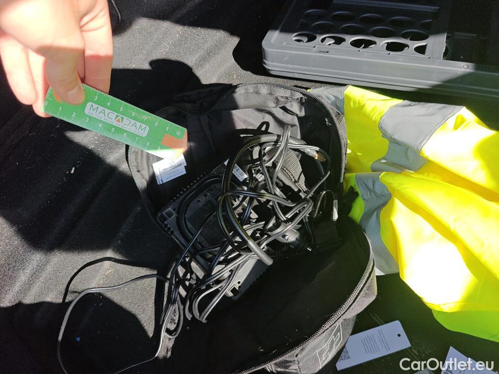  Mercedes  C-Klasse MERCEDES-BENZ Clase C / 2021 / 4P / sedán C 220 d #25