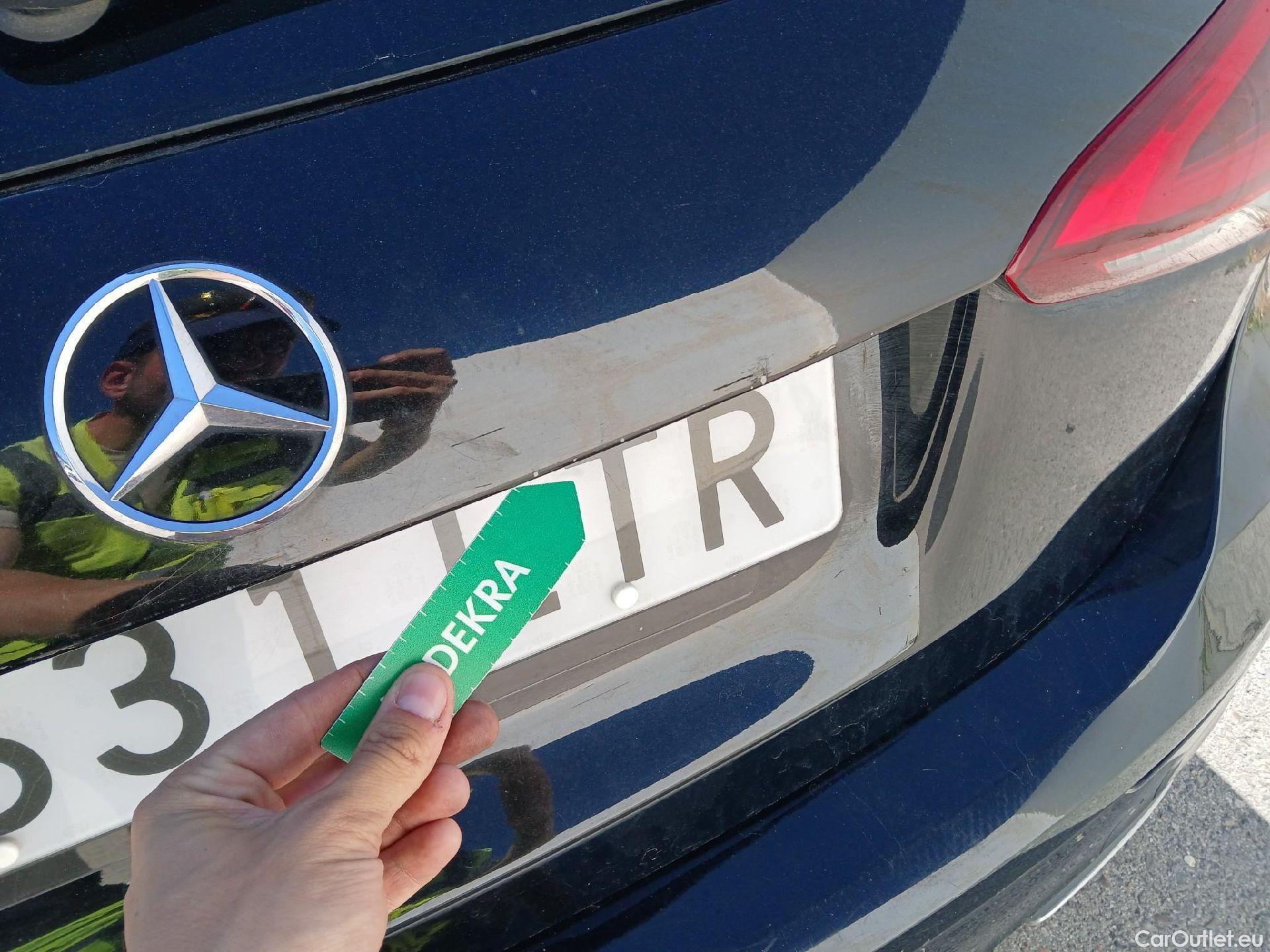  Mercedes  A-Klasse MERCEDES-BENZ Clase A berlina con portón A 250 e 220 CV 11 kWh #Opcionales 5800€# #38