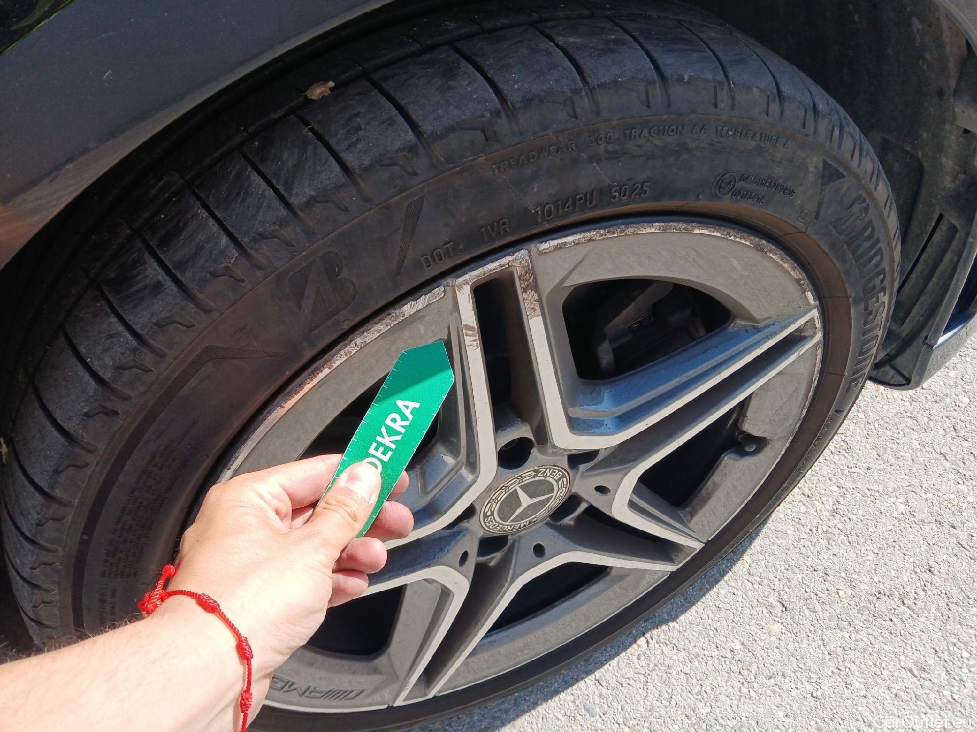  Mercedes  A-Klasse MERCEDES-BENZ Clase A berlina con portón A 250 e 220 CV 11 kWh #Opcionales 5800€# #50