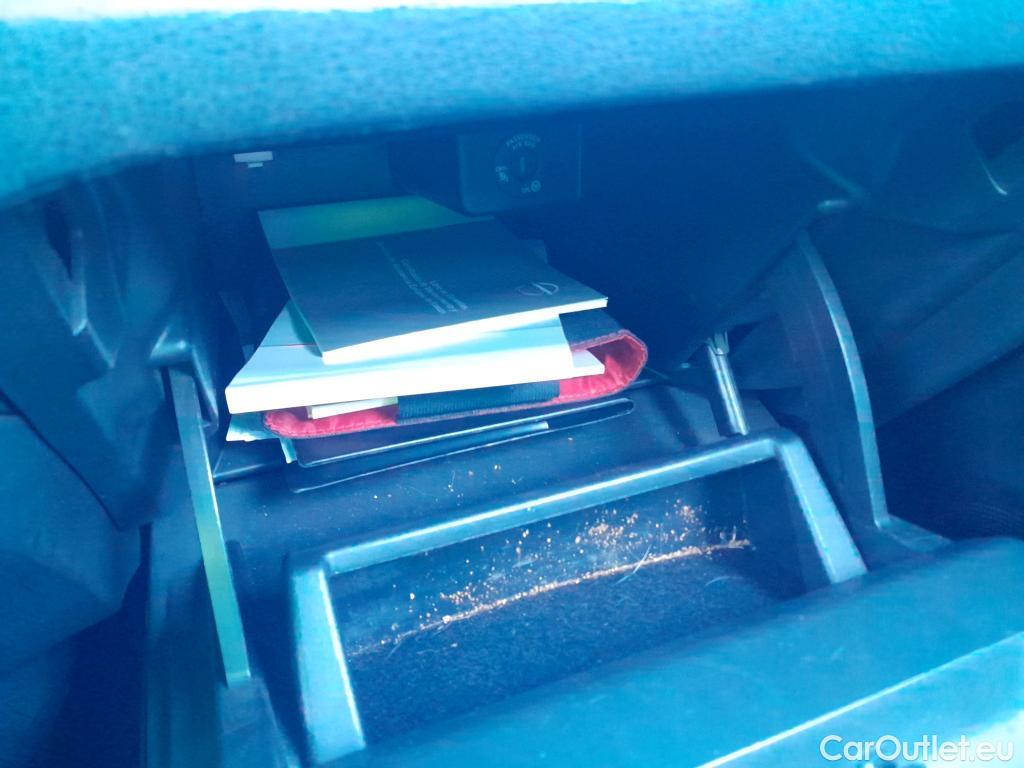  Nissan  Juke NISSAN  / 2014 / 5P / crossover G.E6D-Temp 83kW (112 CV) 5M/T ACENTA (CX) #34