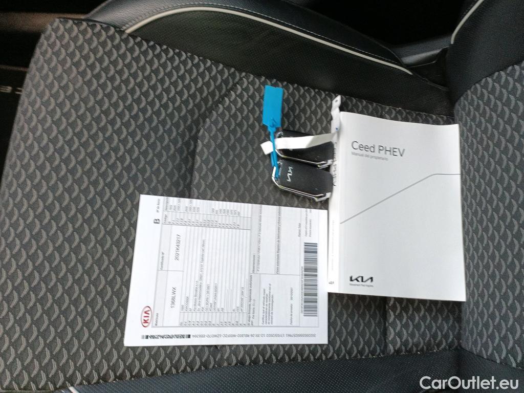  KIA  XCeed KIA  / 2019 / 5P / todoterreno 1.6 GDi PHEV 104kW (141CV) eMotion #9