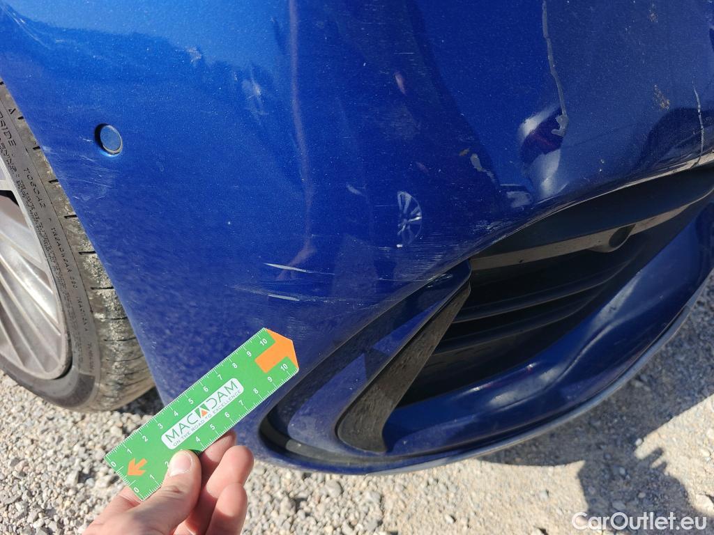  Mercedes  C-Klasse MERCEDES-BENZ Clase C / 2021 / 4P / sedán C 220 d #4