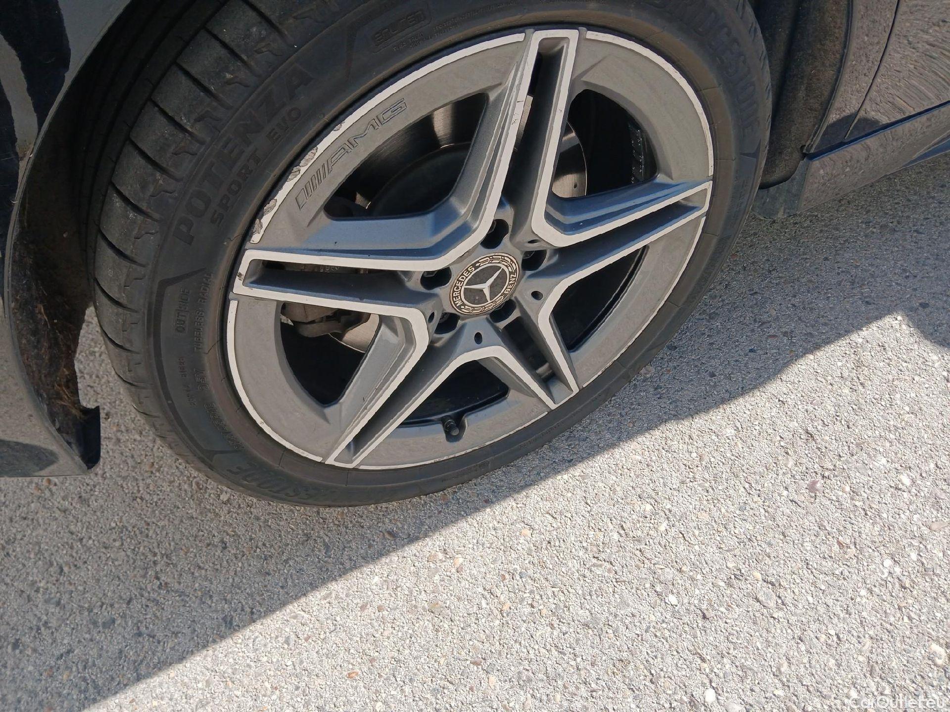  Mercedes  A-Klasse MERCEDES-BENZ Clase A berlina con portón A 250 e 220 CV 11 kWh #Opcionales 5800€# #42