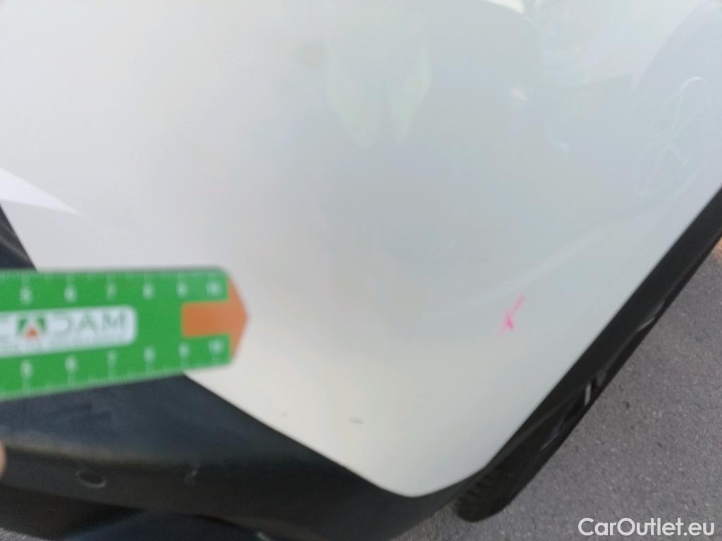  Peugeot  2008 PEUGEOT  / 2019 / 5P / todoterreno Allure BlueHDI 81kW (110CV) #18