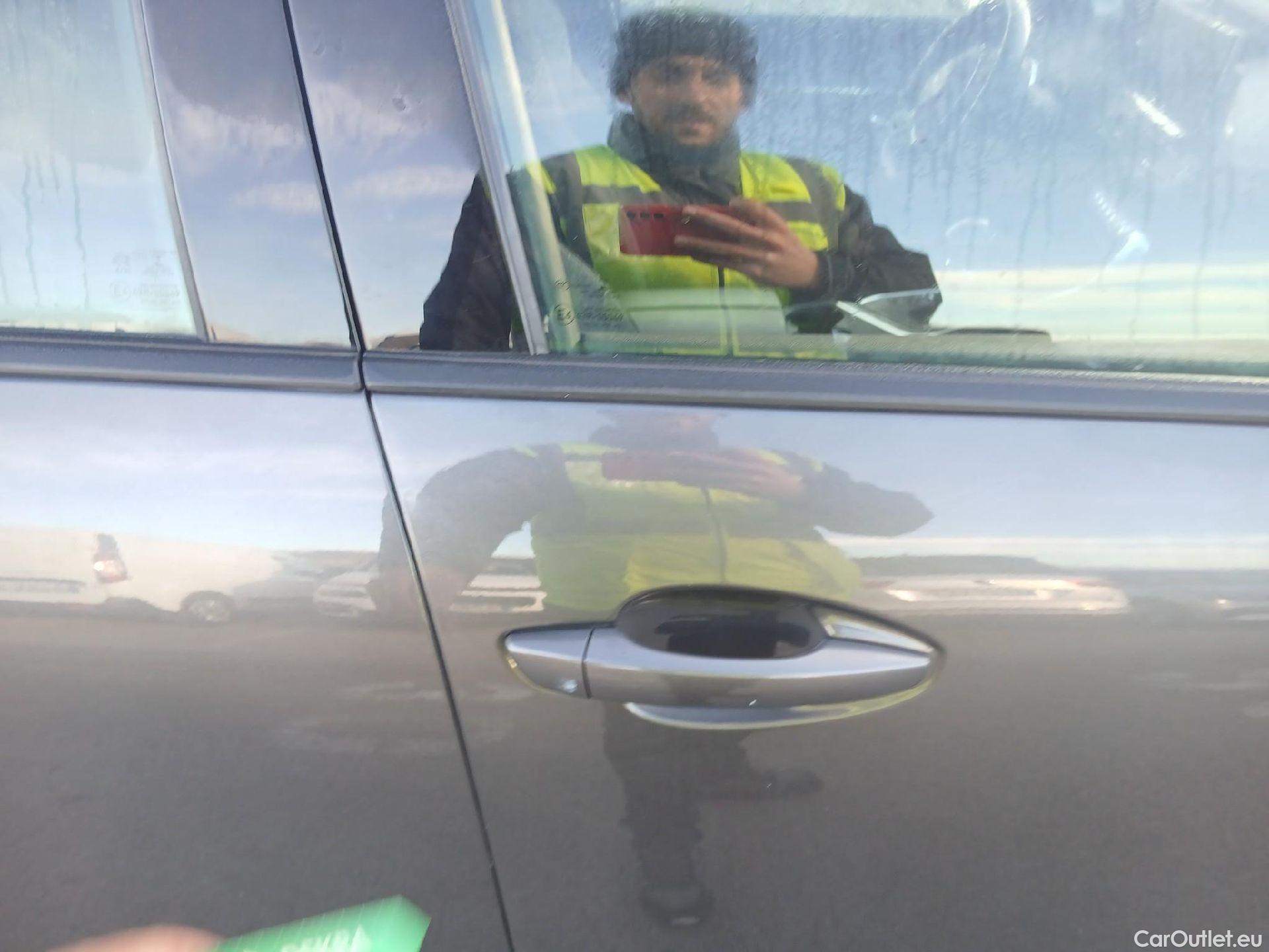  Peugeot  3008 PEUGEOT  / 2020 / 5P / todoterreno 1.5 BlueHDi 96kW (130CV) S&S Active Pack (AC3) #19