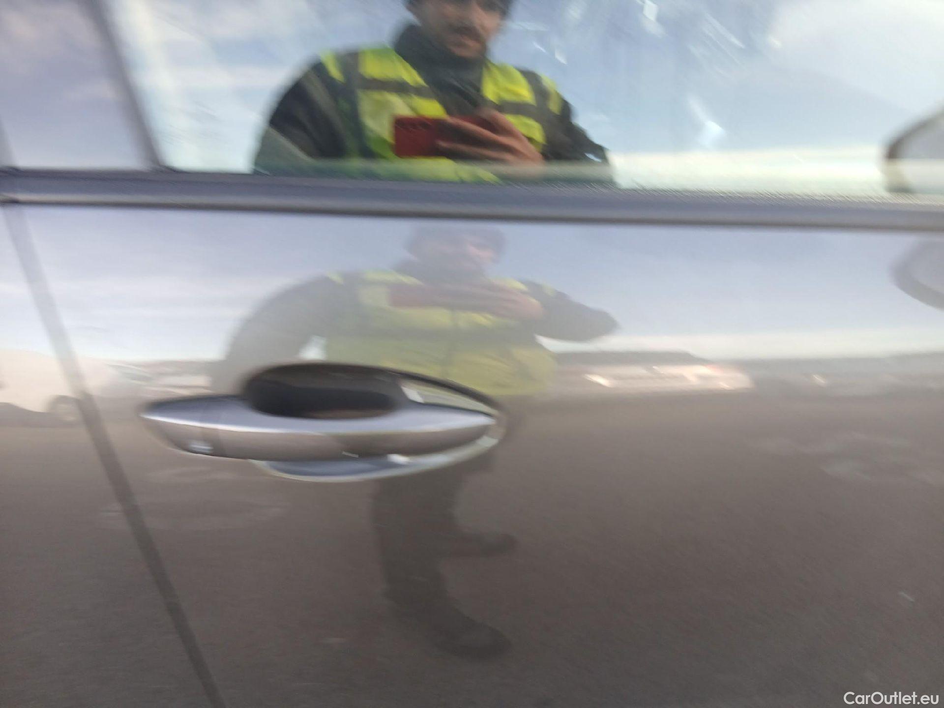  Peugeot  3008 PEUGEOT  / 2020 / 5P / todoterreno 1.5 BlueHDi 96kW (130CV) S&S Active Pack (AC3) #20