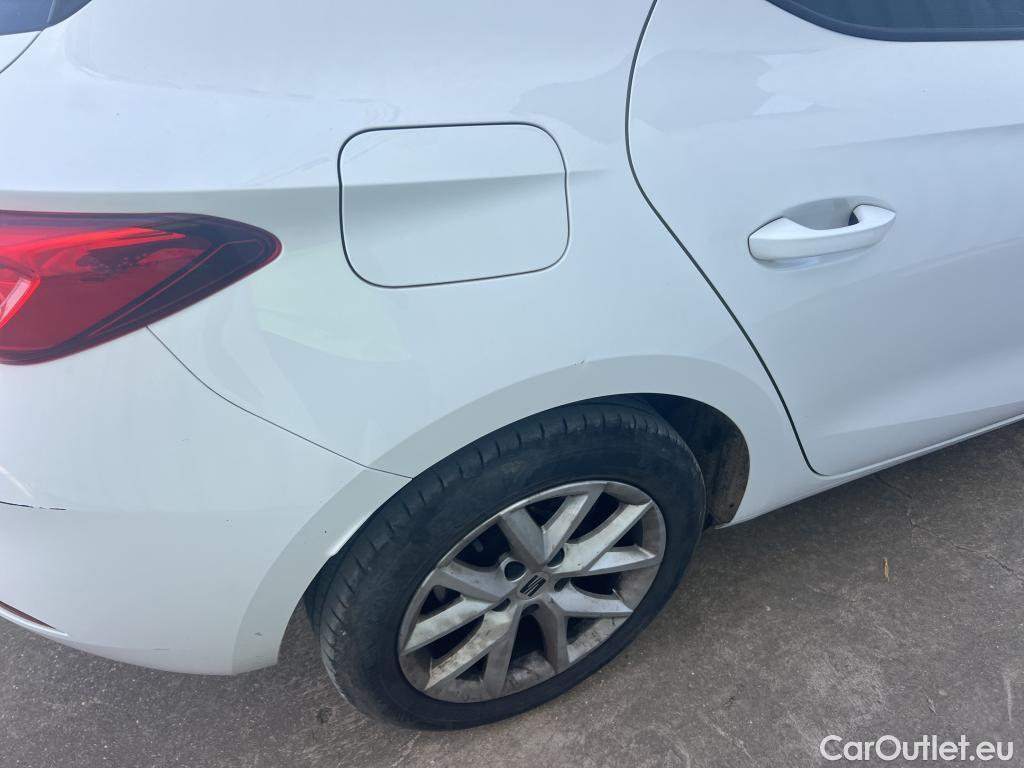  Seat  Leon SEAT Nuevo León / 2020 / 5P / berlina con portón 1.0 TSI 81kW S&S Style Go (AC) #1