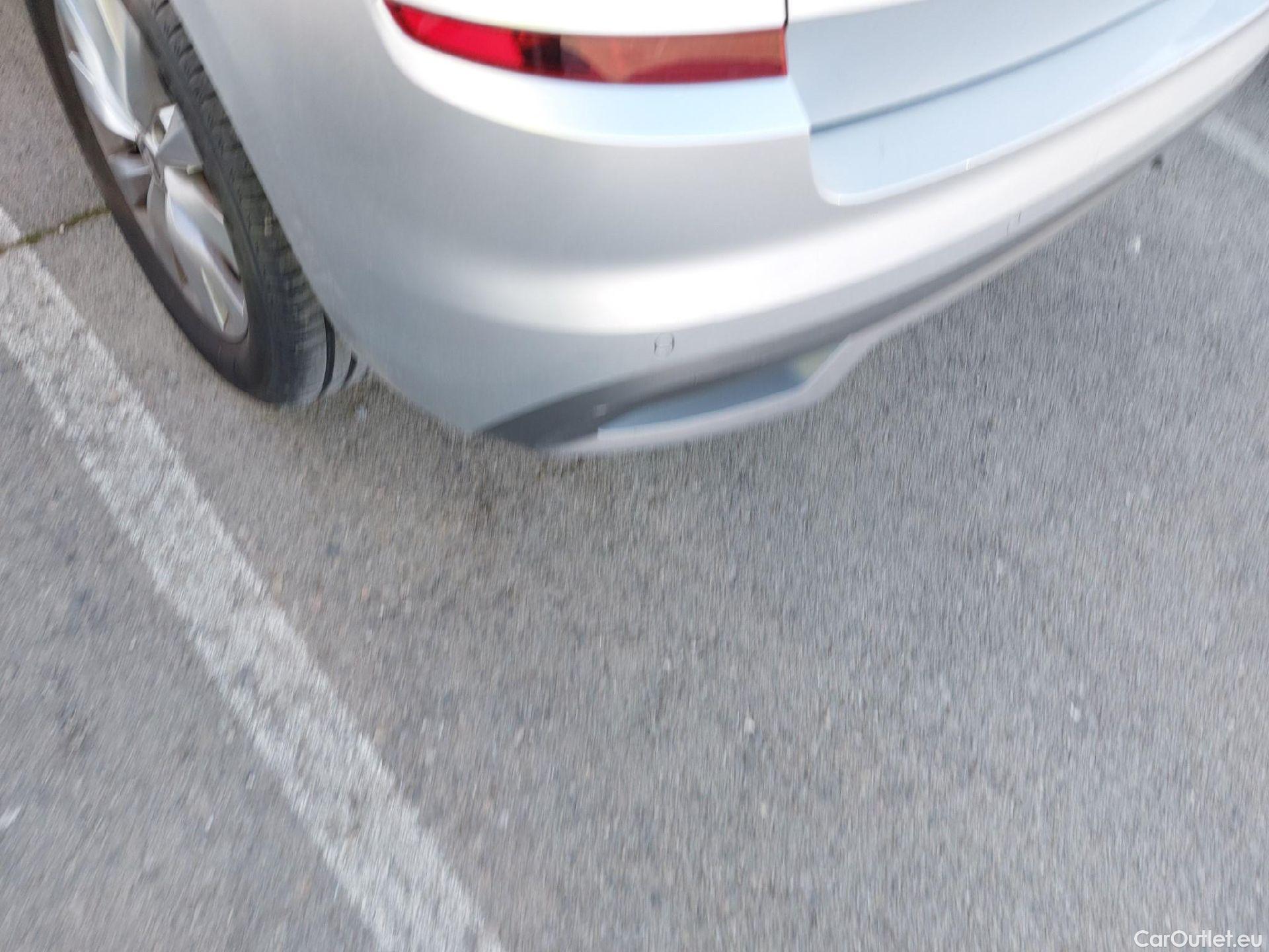  Skoda  KAMIQ SKODA  / 2019 / 5P / todoterreno 1.0 TSI 81kW (110CV) Emotion #18