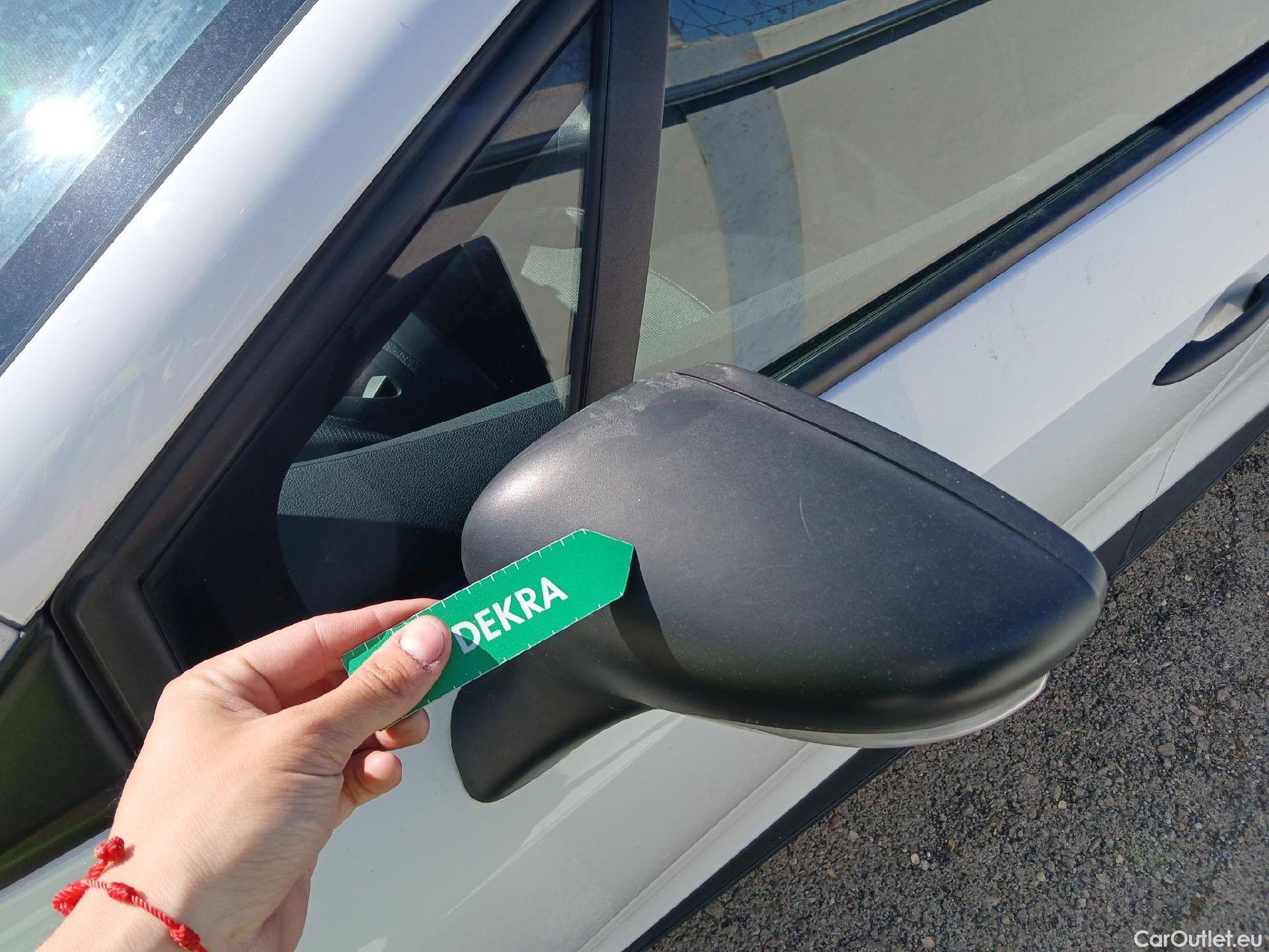  Renault  Clio RENAULT  / 2016 / 5P / berlina con portón Business TCe 66kW (90CV) GLP -18 #9