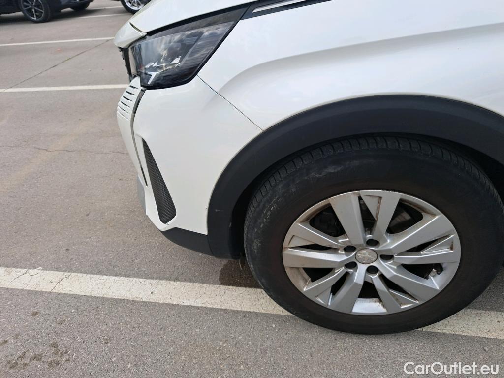  Peugeot  3008 PEUGEOT  / 2020 / 5P / todoterreno 1.5 BlueHDi 96kW (130CV) S&S Active Pack #31