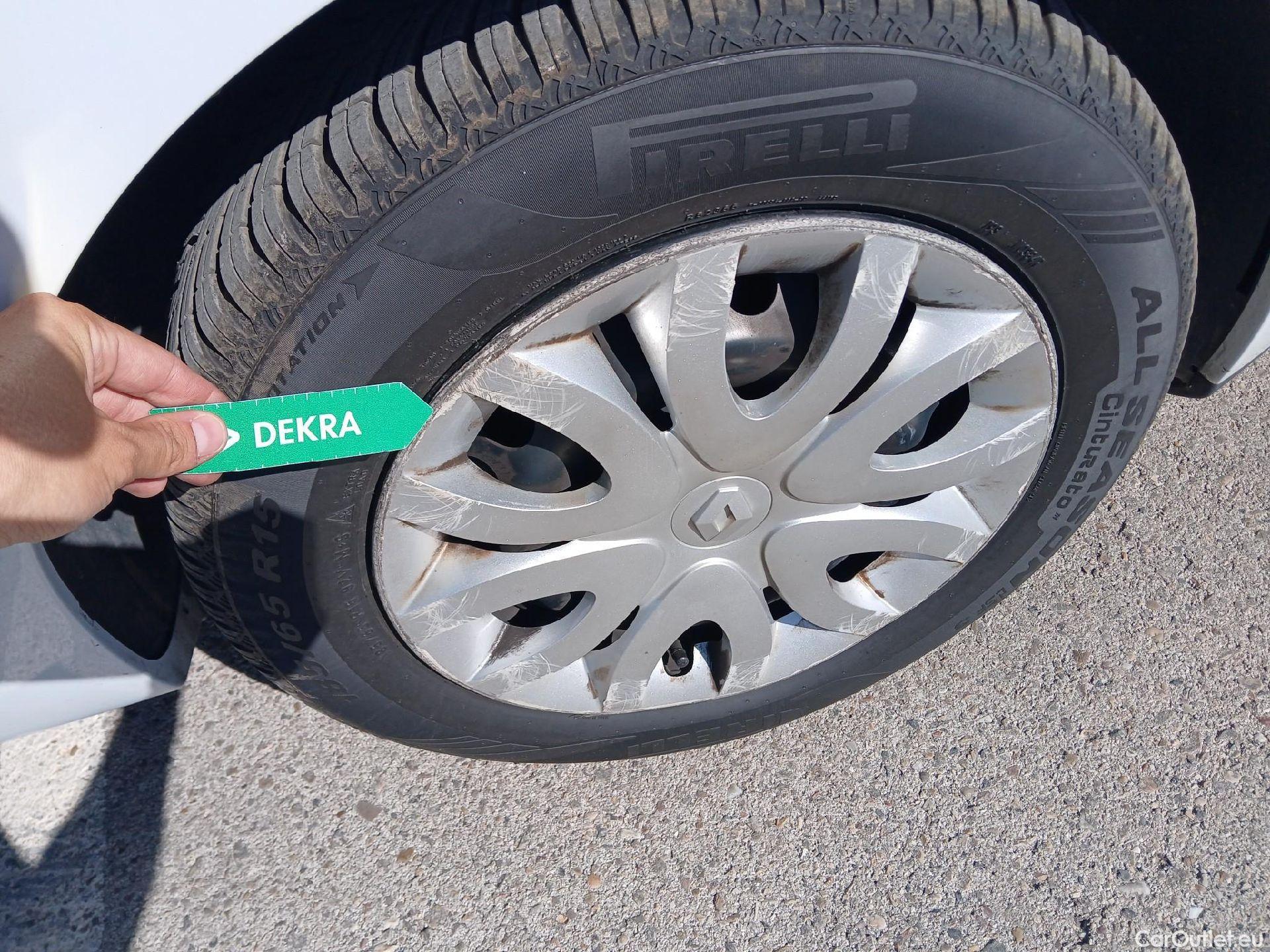  Renault  Clio RENAULT  / 2016 / 5P / berlina con portón Business TCe 66kW (90CV) GLP -18 #1