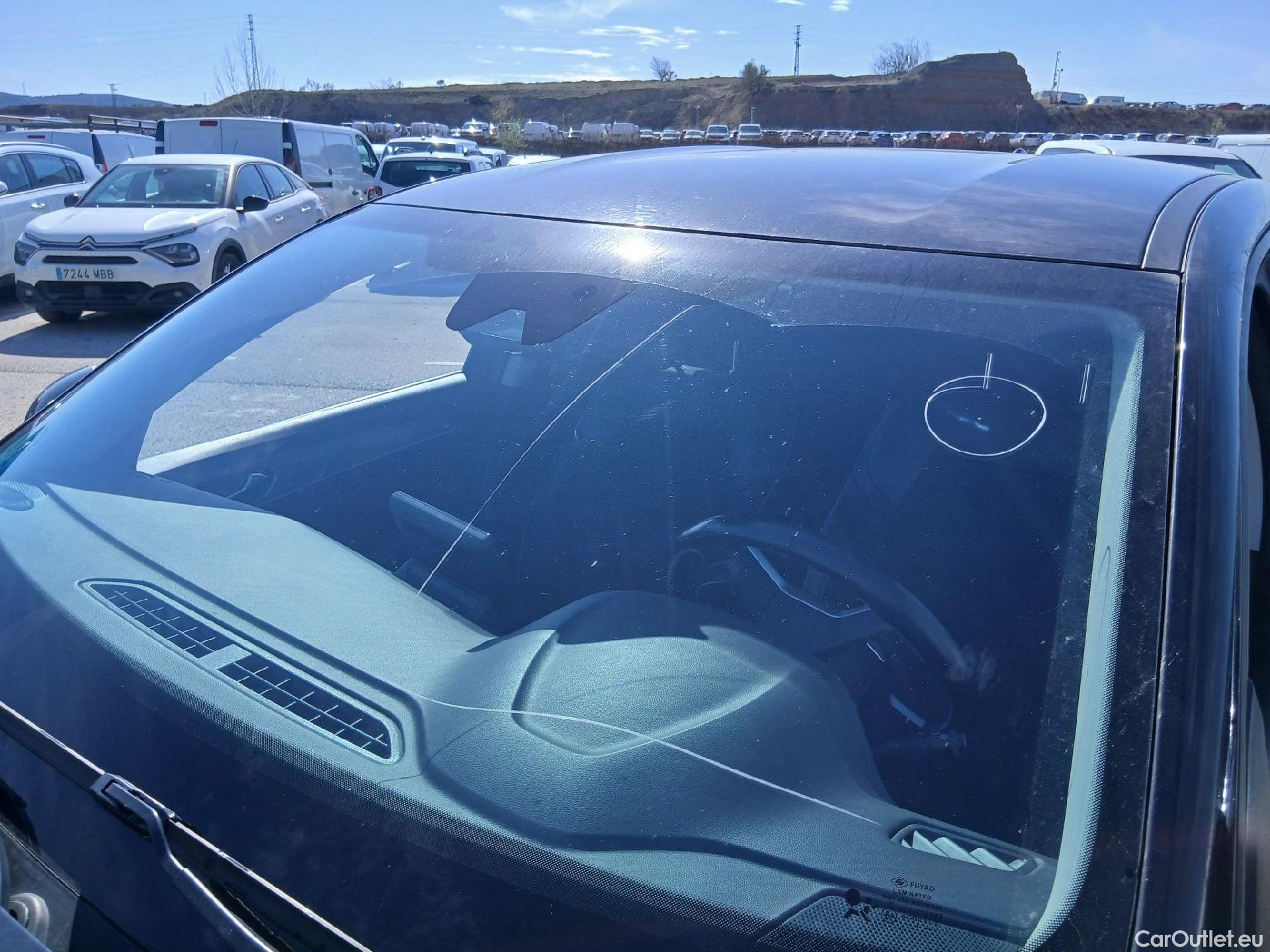  Renault  Arkana RENAULT  / 2021 / 5P / todoterreno Zen TCe 103kW(140CV) EDC Microhíbrido #3