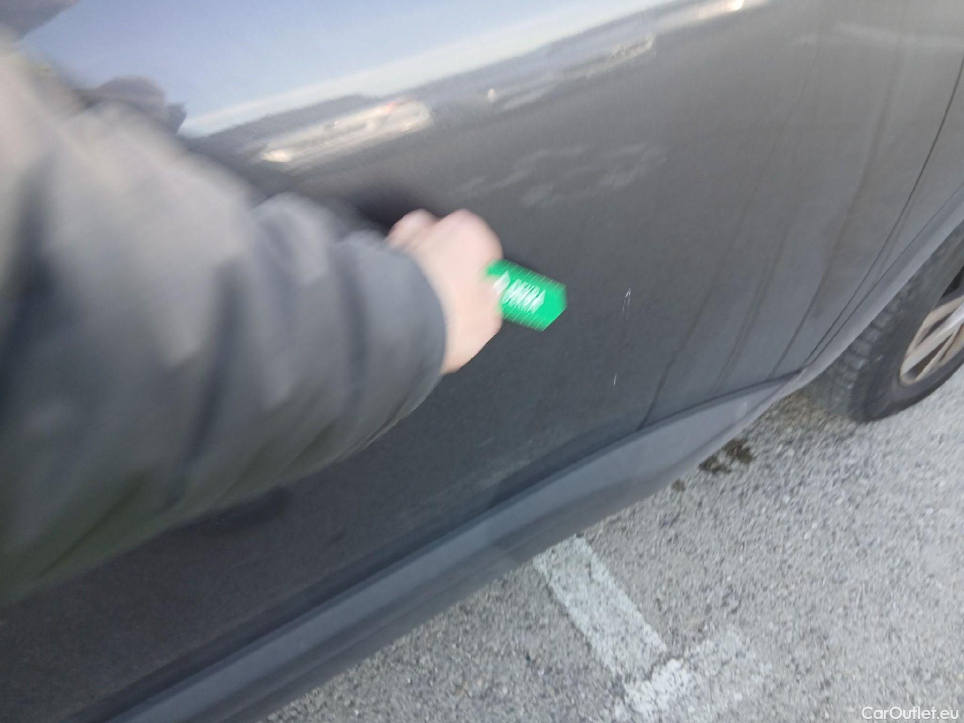  Peugeot  3008 PEUGEOT  / 2020 / 5P / todoterreno 1.5 BlueHDi 96kW (130CV) S&S Active Pack (AC3) #18