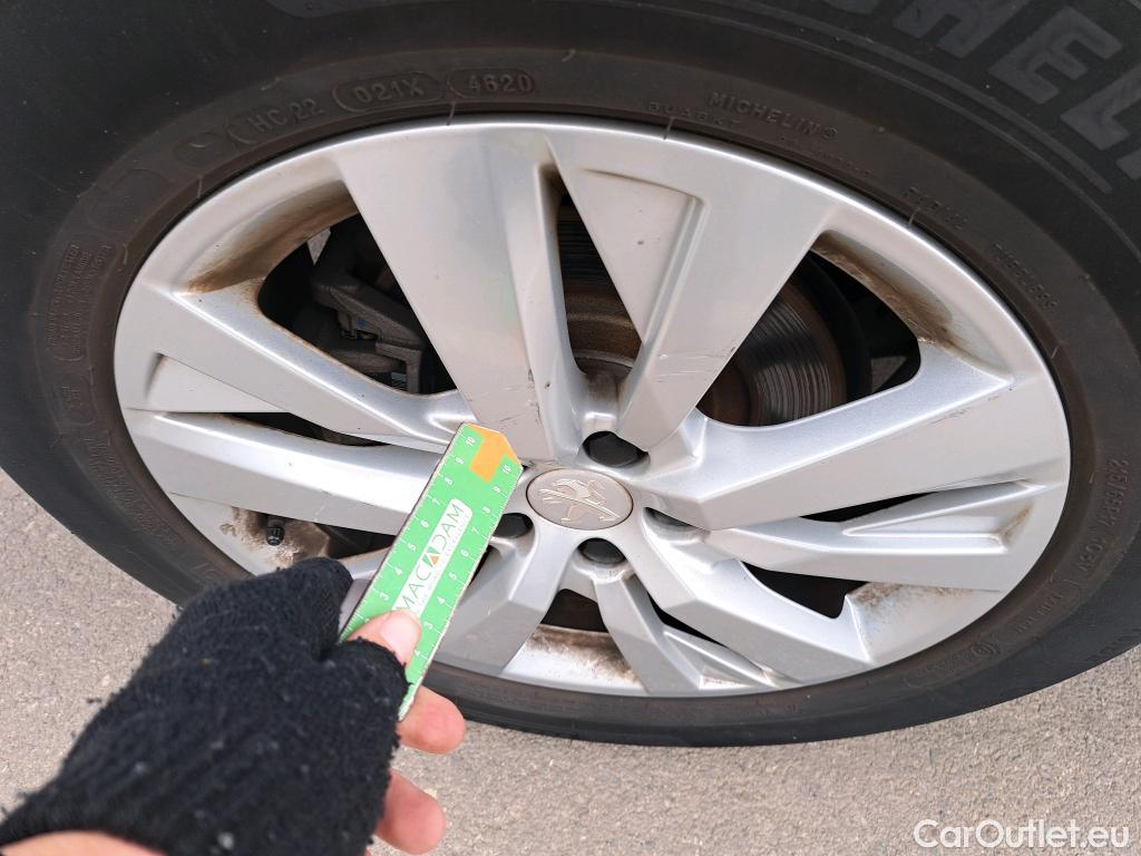  Peugeot  3008 PEUGEOT  / 2020 / 5P / todoterreno 1.5 BlueHDi 96kW (130CV) S&S Active Pack #6