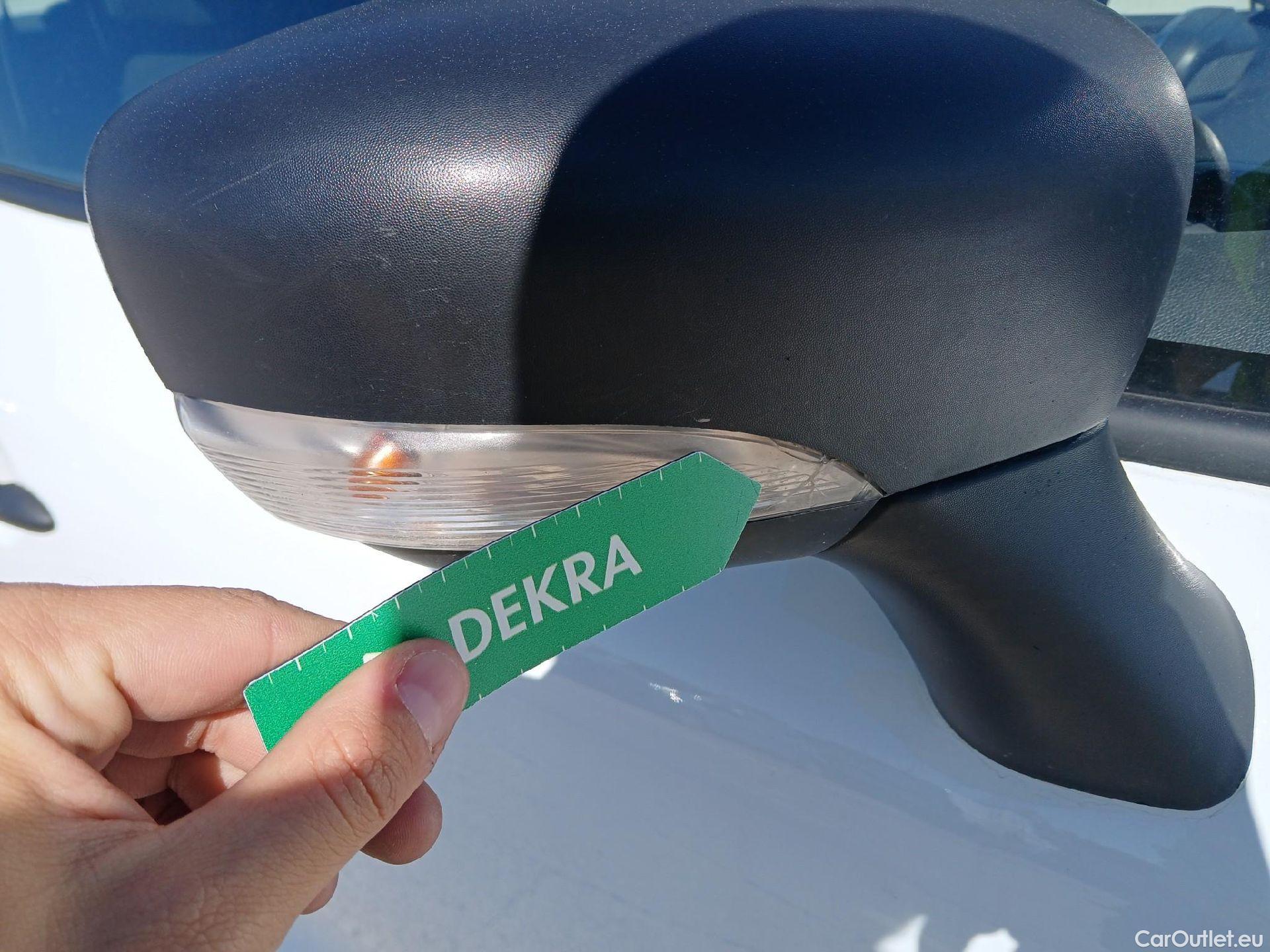  Renault  Clio RENAULT  / 2016 / 5P / berlina con portón Business TCe 66kW (90CV) GLP -18 #28