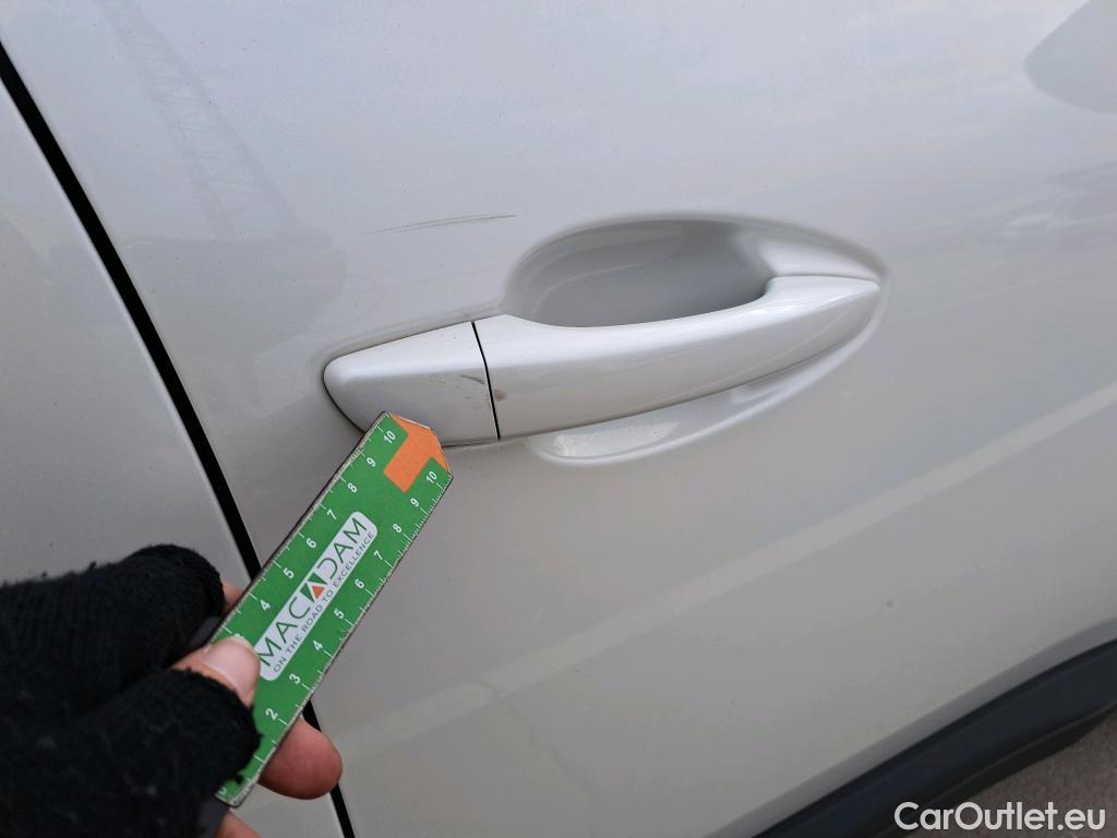  Peugeot  3008 PEUGEOT  / 2020 / 5P / todoterreno 1.5 BlueHDi 96kW (130CV) S&S Active Pack #26