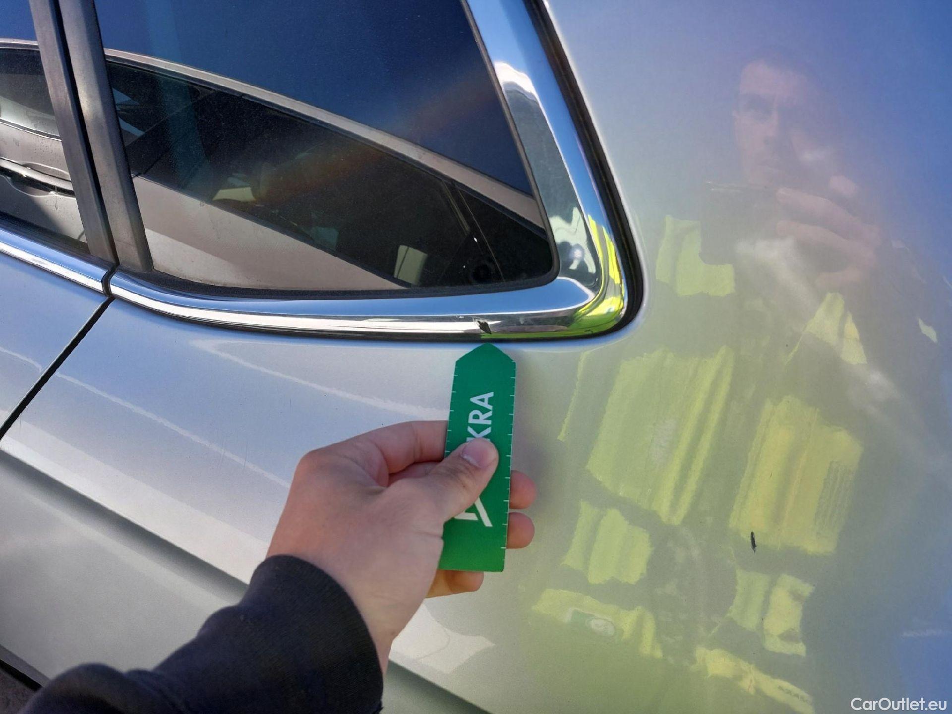  Skoda  KAMIQ SKODA  / 2019 / 5P / todoterreno 1.0 TSI 81kW (110CV) Emotion #14