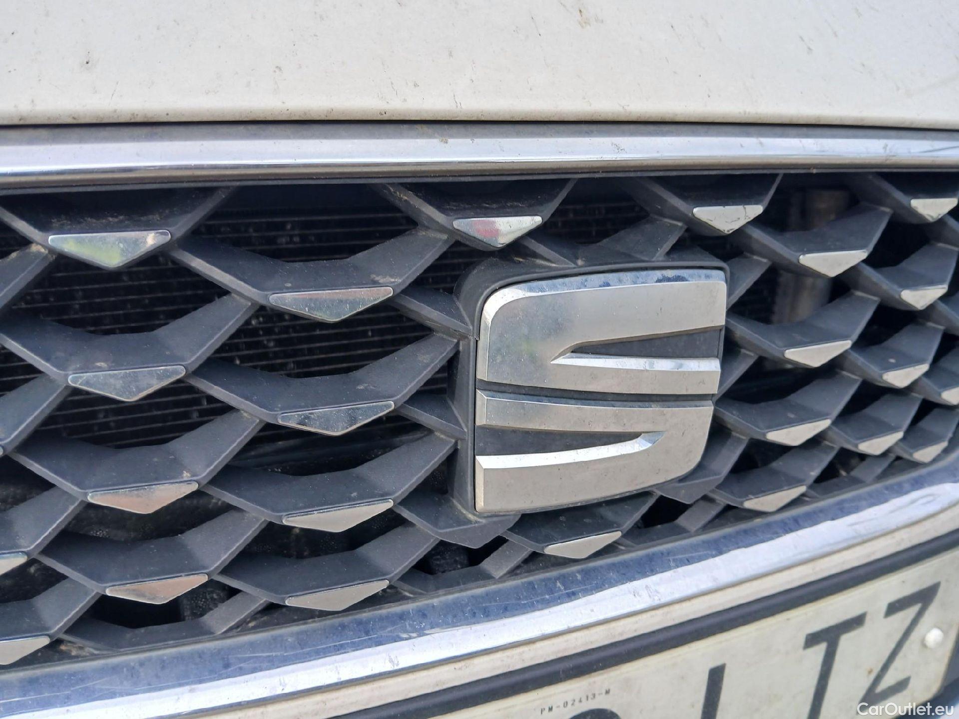  Seat  Leon SEAT Nuevo León / 2020 / 5P / familiar SP 1.4 e-Hybrid DSG S&S Xcellence Go L #9