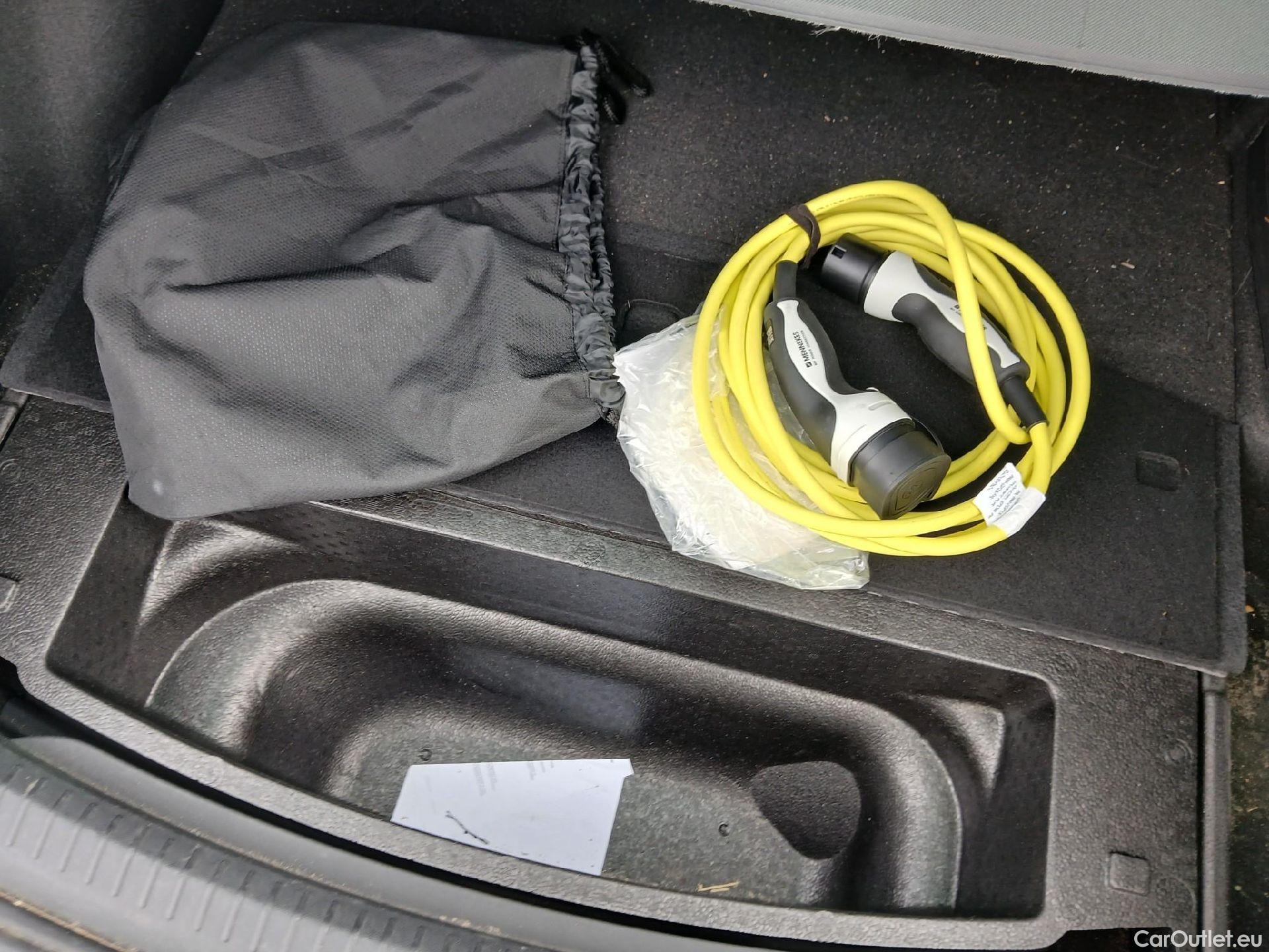  Seat  Leon SEAT Nuevo León / 2020 / 5P / familiar SP 1.4 e-Hybrid DSG S&S Xcellence Go L #5