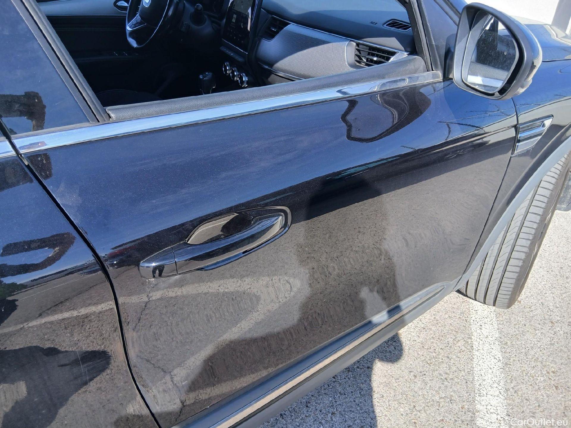  Renault  Arkana RENAULT  / 2021 / 5P / todoterreno Zen TCe 103kW(140CV) EDC Microhíbrido #29