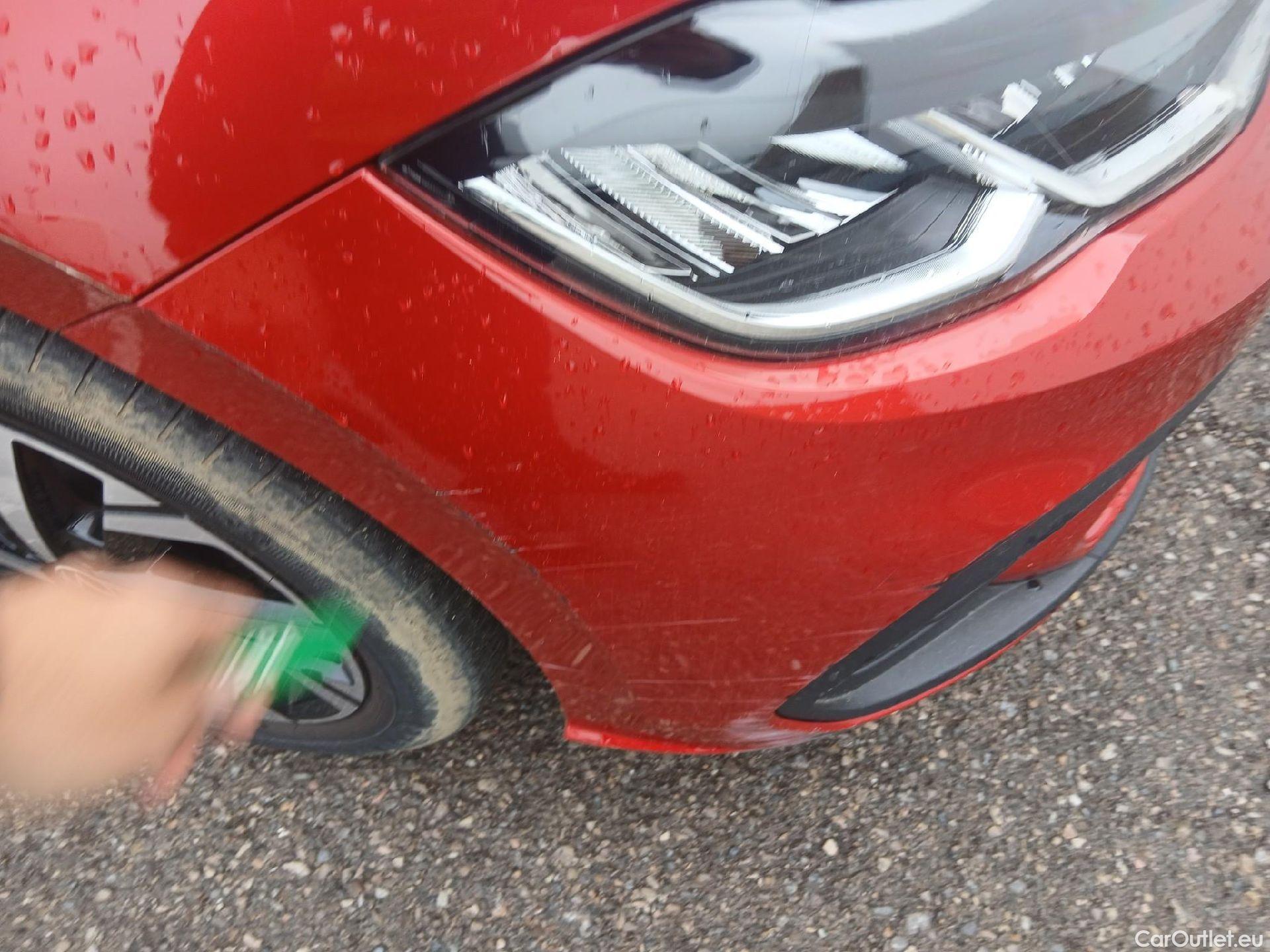  Volkswagen  Polo VOLKSWAGEN  / 2021 / 5P / berlina con portón Life 1.0 TSI 70kW (95CV) #2