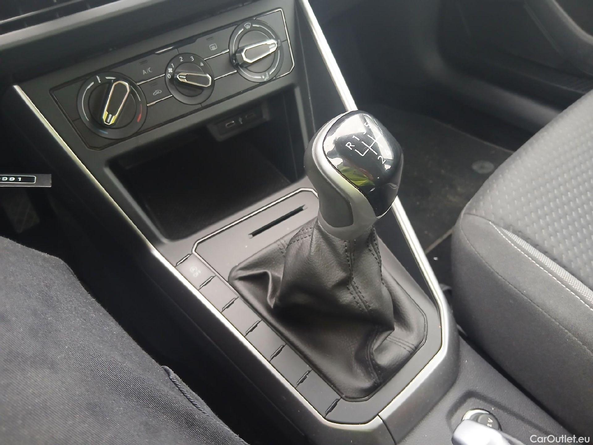  Volkswagen  Polo VOLKSWAGEN  / 2021 / 5P / berlina con portón Life 1.0 TSI 70kW (95CV) #28