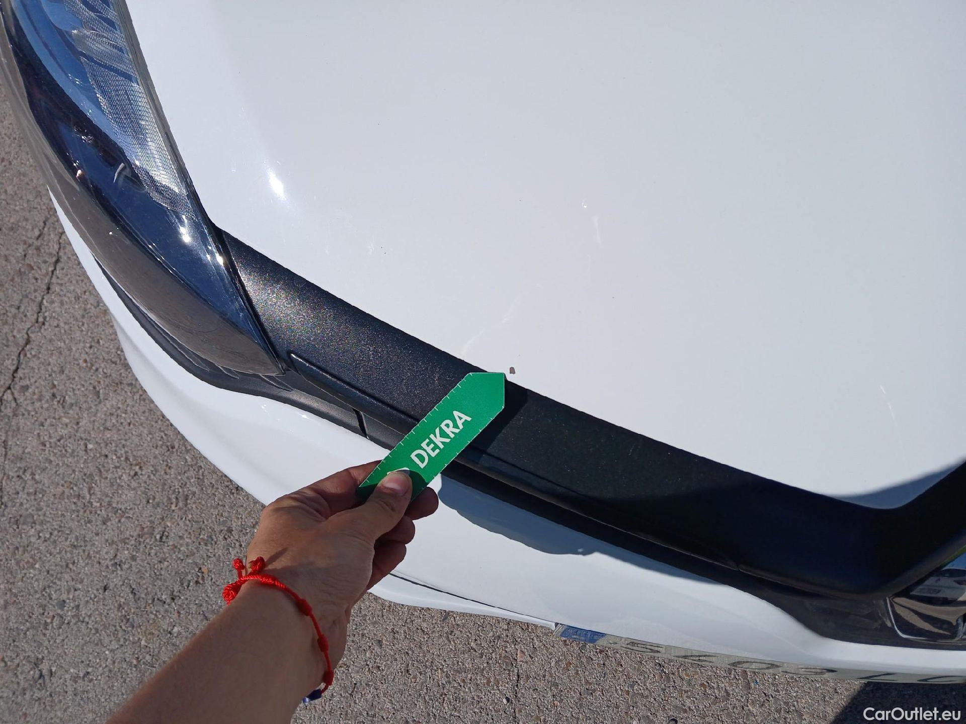  Renault  Clio RENAULT  / 2016 / 5P / berlina con portón Business TCe 66kW (90CV) GLP -18 #6