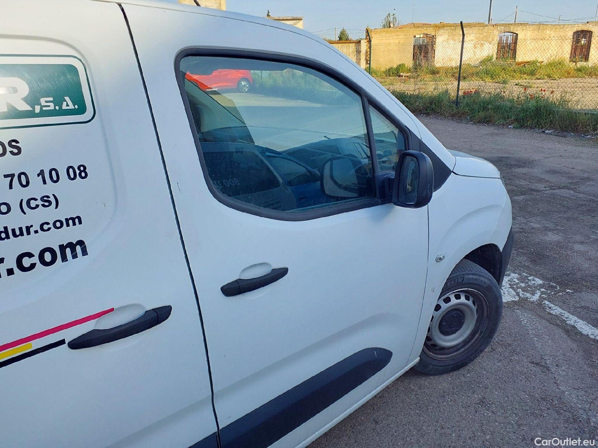  Citroen  Berlingo CITROEN  / 2018 / 3P / furgón derivado de turismo Talla M BlueHDi 100 CONTROL #8