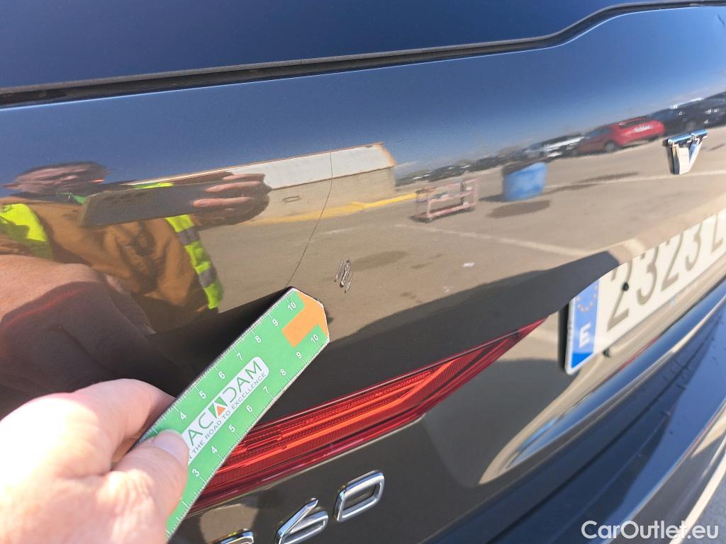  Volvo  XC60 VOLVO  / 2017 / 5P / todoterreno 2.0 T6 AWD Recharge Inscription Exp Auto #4