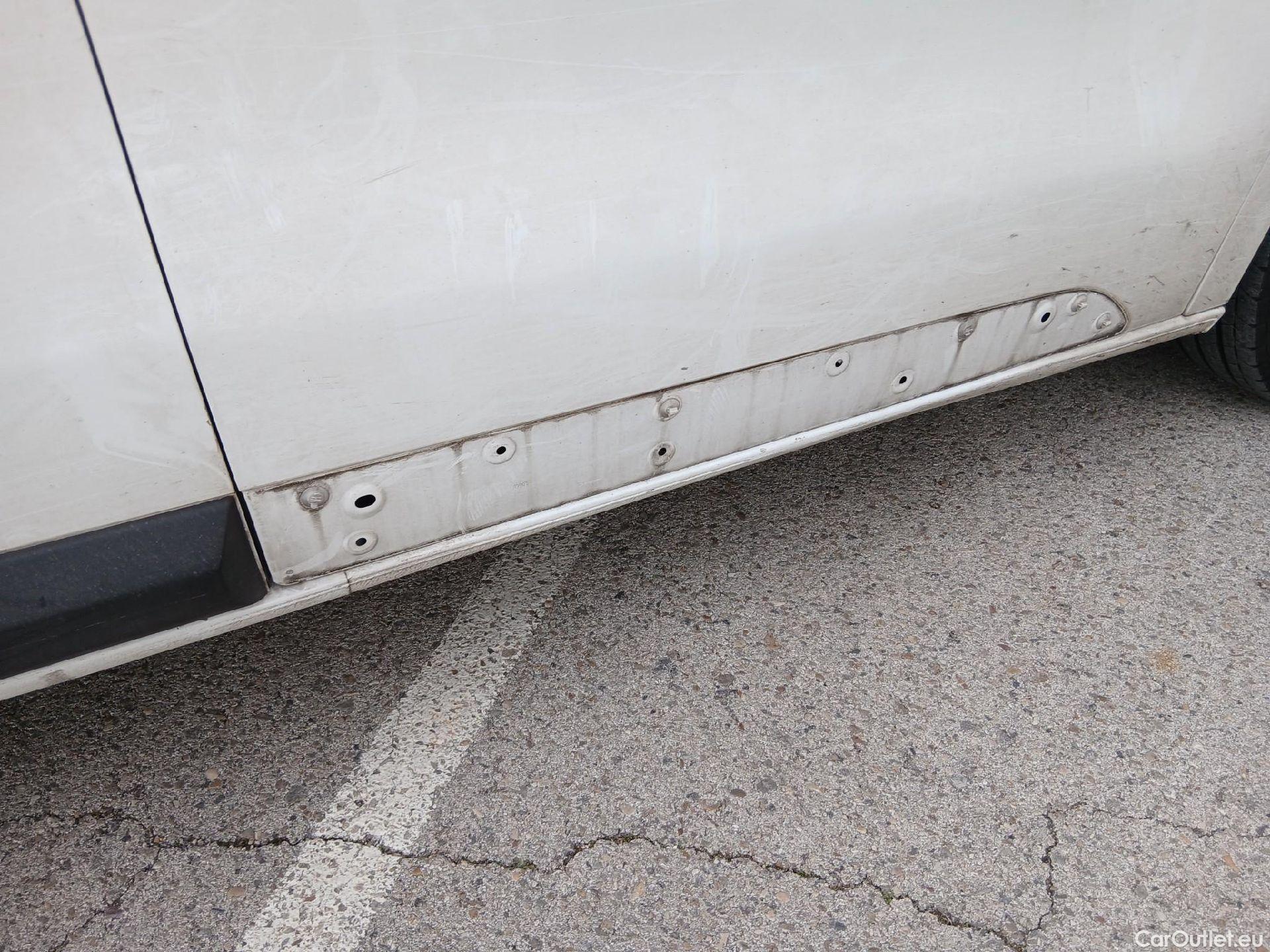  Opel  Vivaro OPEL  / 2019 / 4P / furgón 1.5 Diésel 74kW(100CV)M Std Exp #34