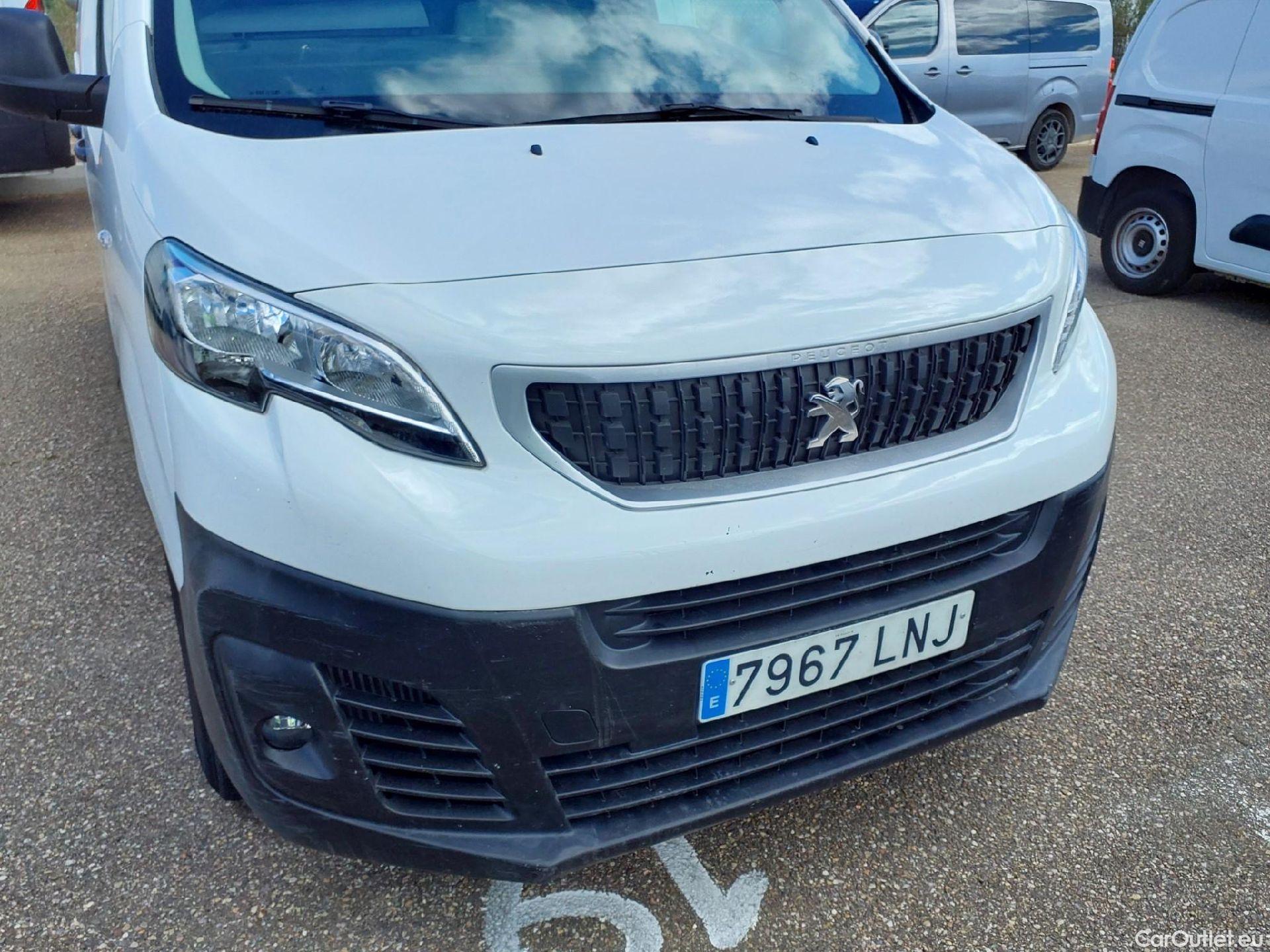  Peugeot  Expert PEUGEOT  / 2016 / 4P / furgón Furgón Pro 2.0 BlueHDi 120 S&S Standard #35