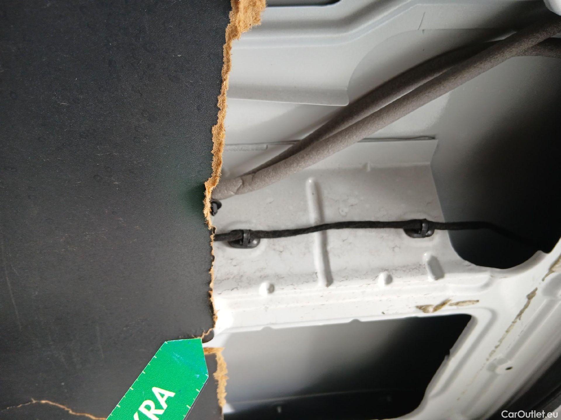  Opel  Vivaro OPEL  / 2019 / 4P / furgón 1.5 Diésel 74kW(100CV)M Std Exp #27